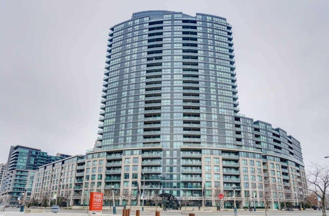 Front of Unit 1904, 231 Fort York Boulevard