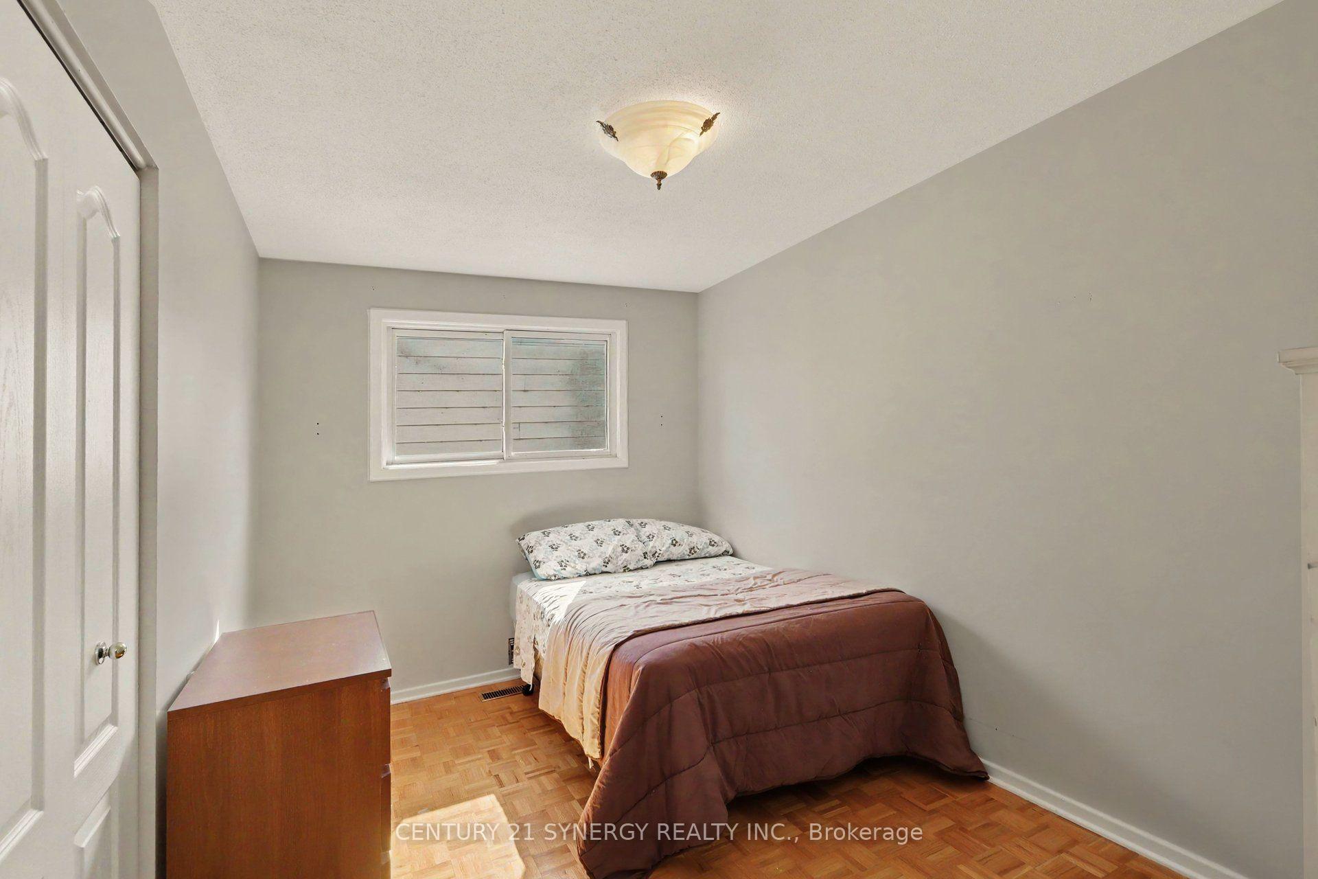Photo 24 of 21 Alder Crescent, Ottawa, Blackburn Hamlet — HOMEH