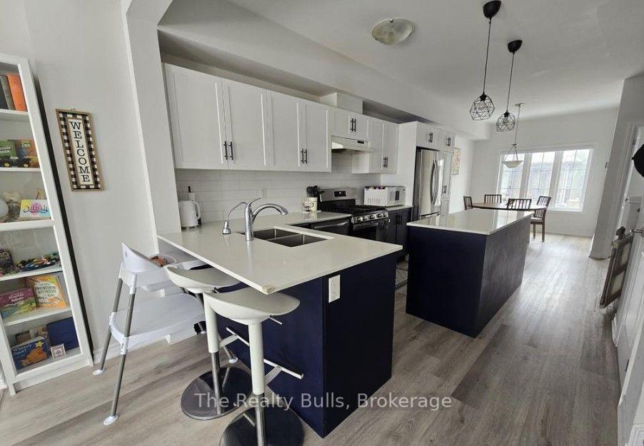 Photo 4 of Unit 21, 124 Compass Trail, Cambridge, Silver Heights — HOMEH