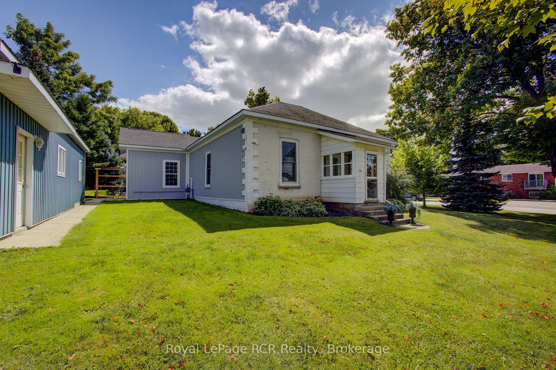 Photo of 134 Frederick Street E