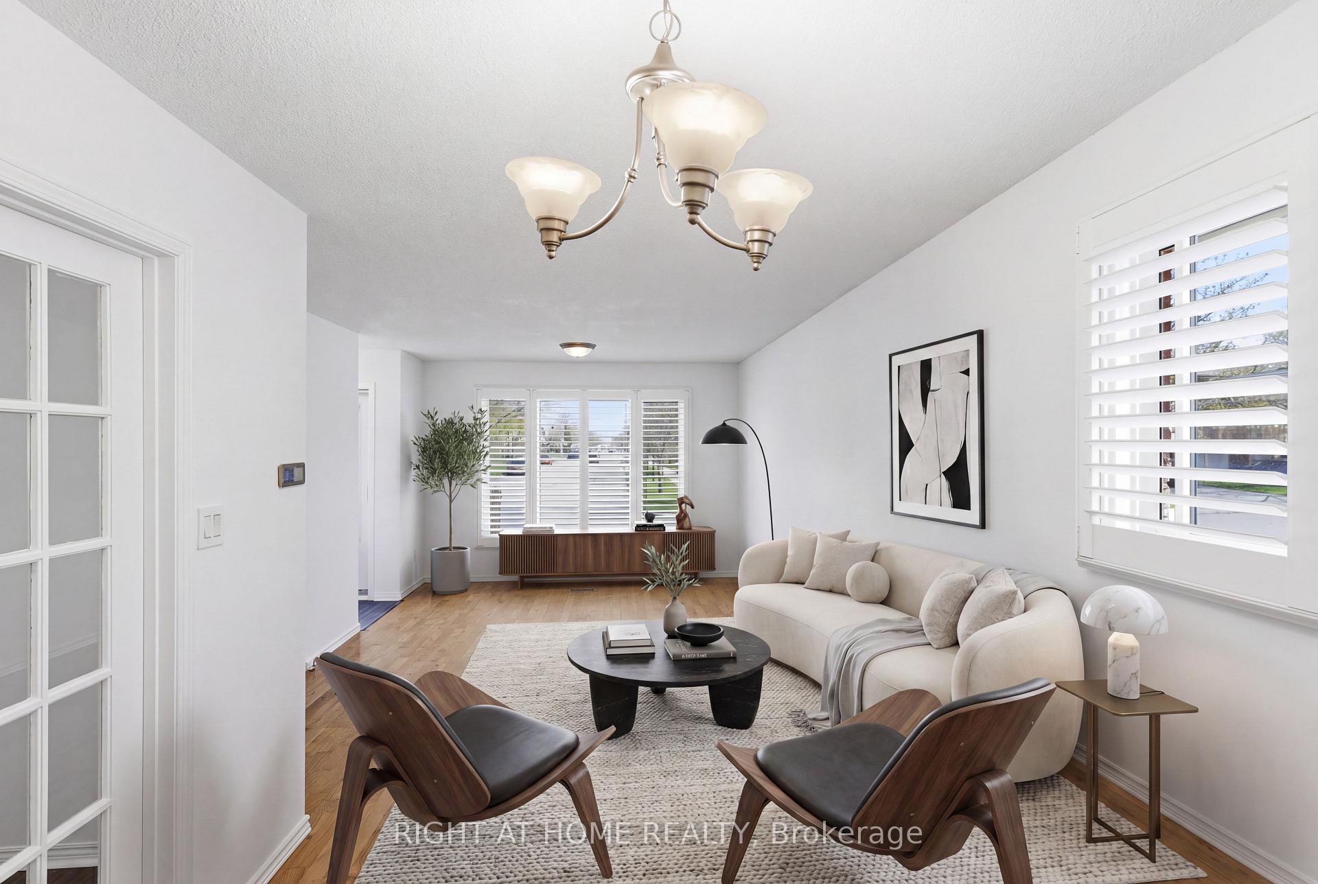 Photo 5 of 341 Rexford Drive, Hamilton, Randall — HOMEH