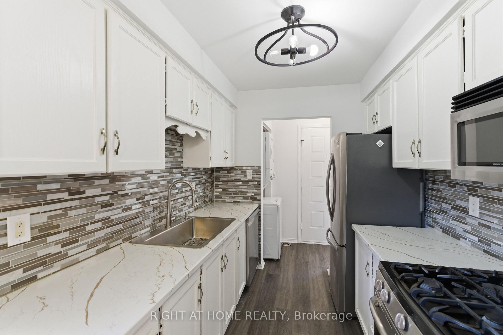 Photo 12 of 341 Rexford Drive, Hamilton, Randall — HOMEH