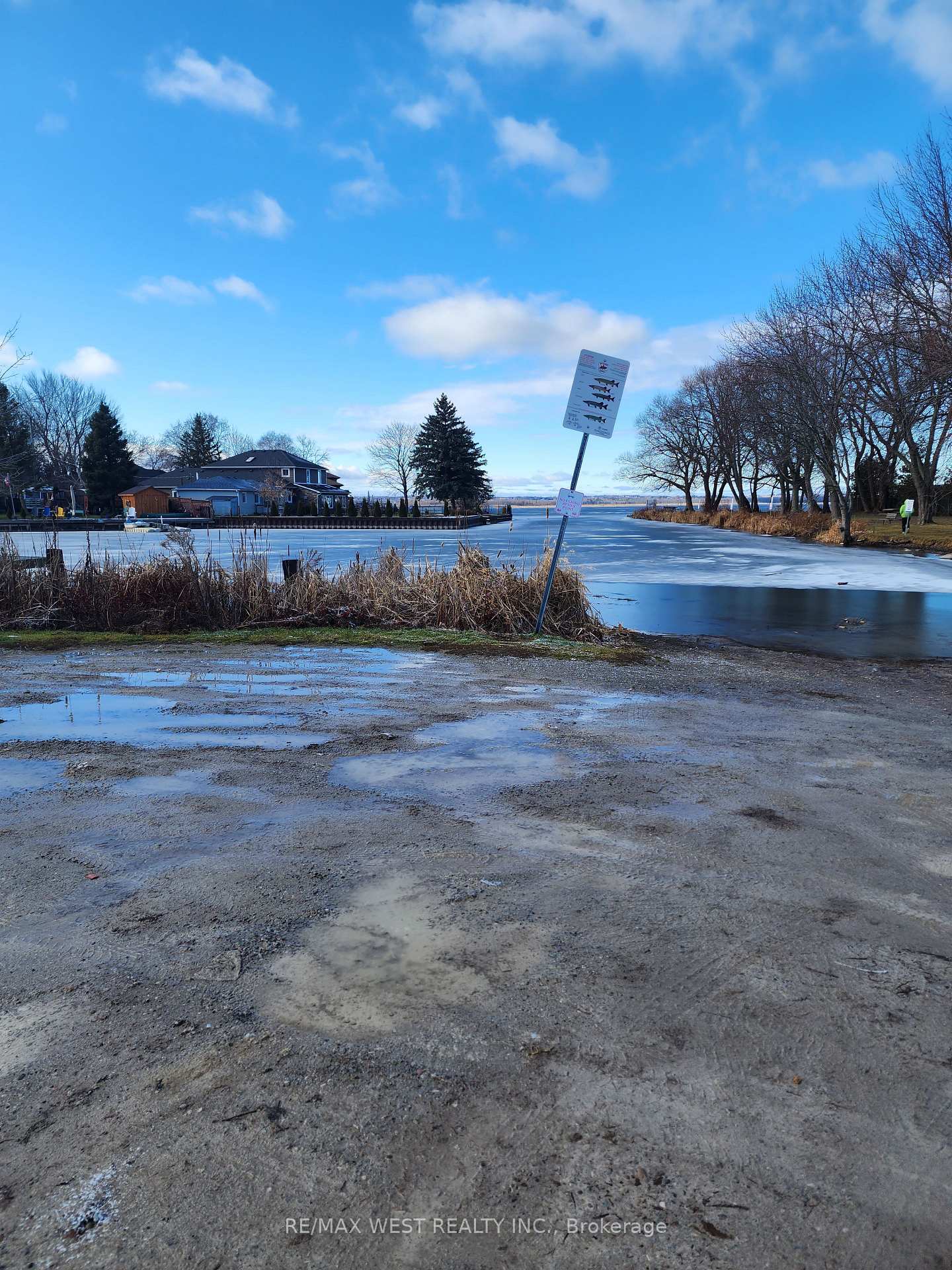 Photo 7 of 310 Terrace Drive, Georgina, Keswick South — HOMEH