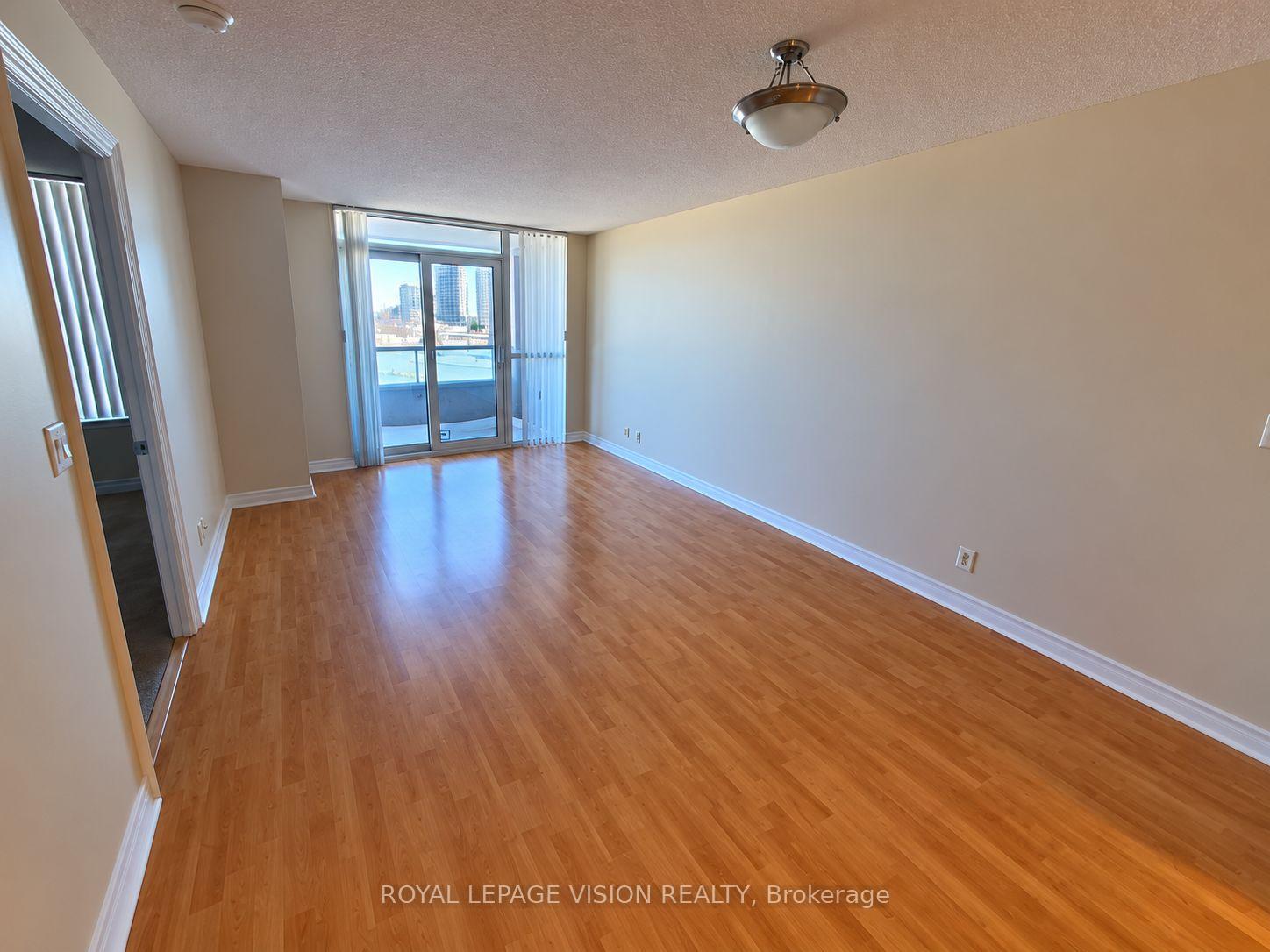 Photo 2 of Unit 327, 33 Cox Boulevard, Markham, Unionville — HOMEH