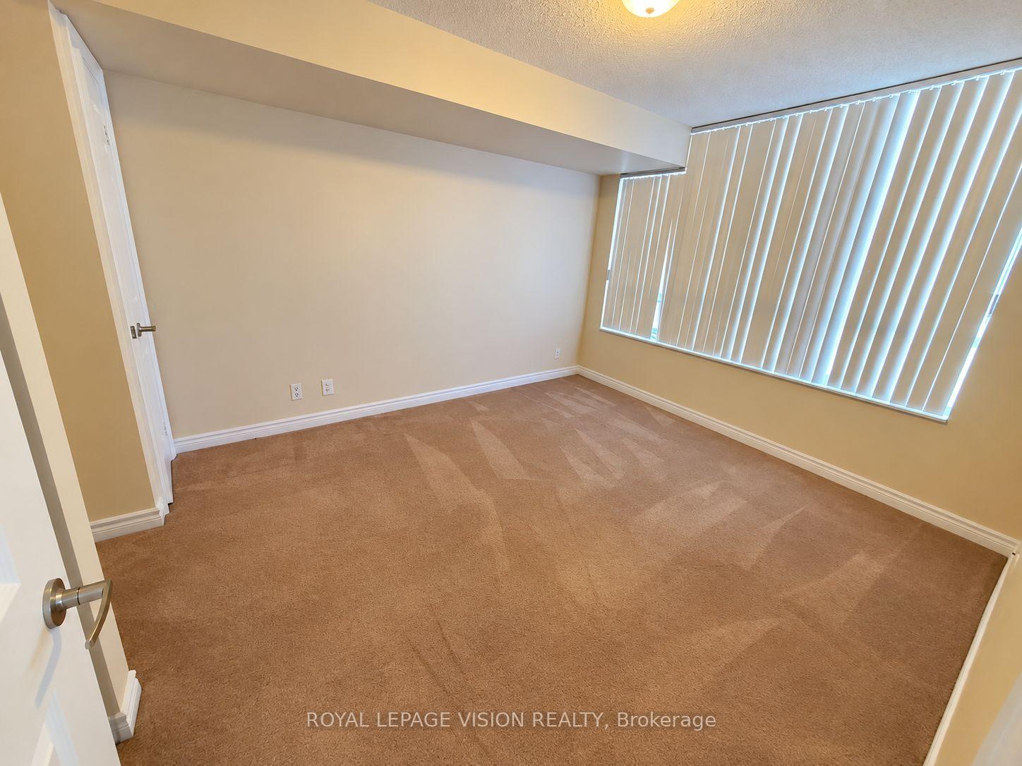 Photo 4 of Unit 327, 33 Cox Boulevard, Markham, Unionville — HOMEH