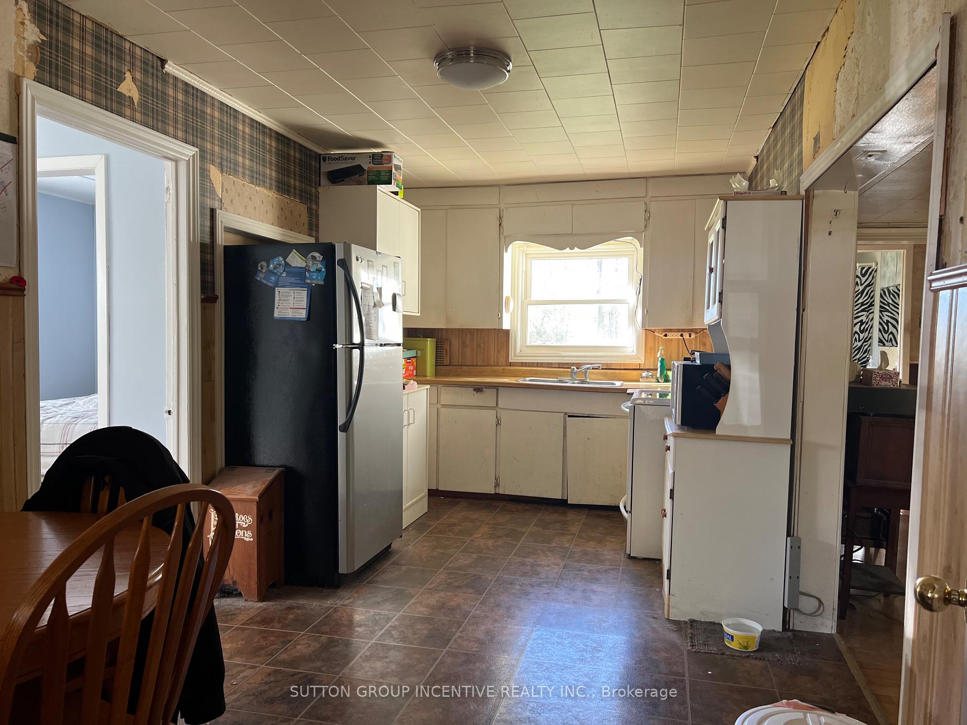 Photo 11 of 4075 Airport Road, Ramara, Rural Ramara — HOMEH