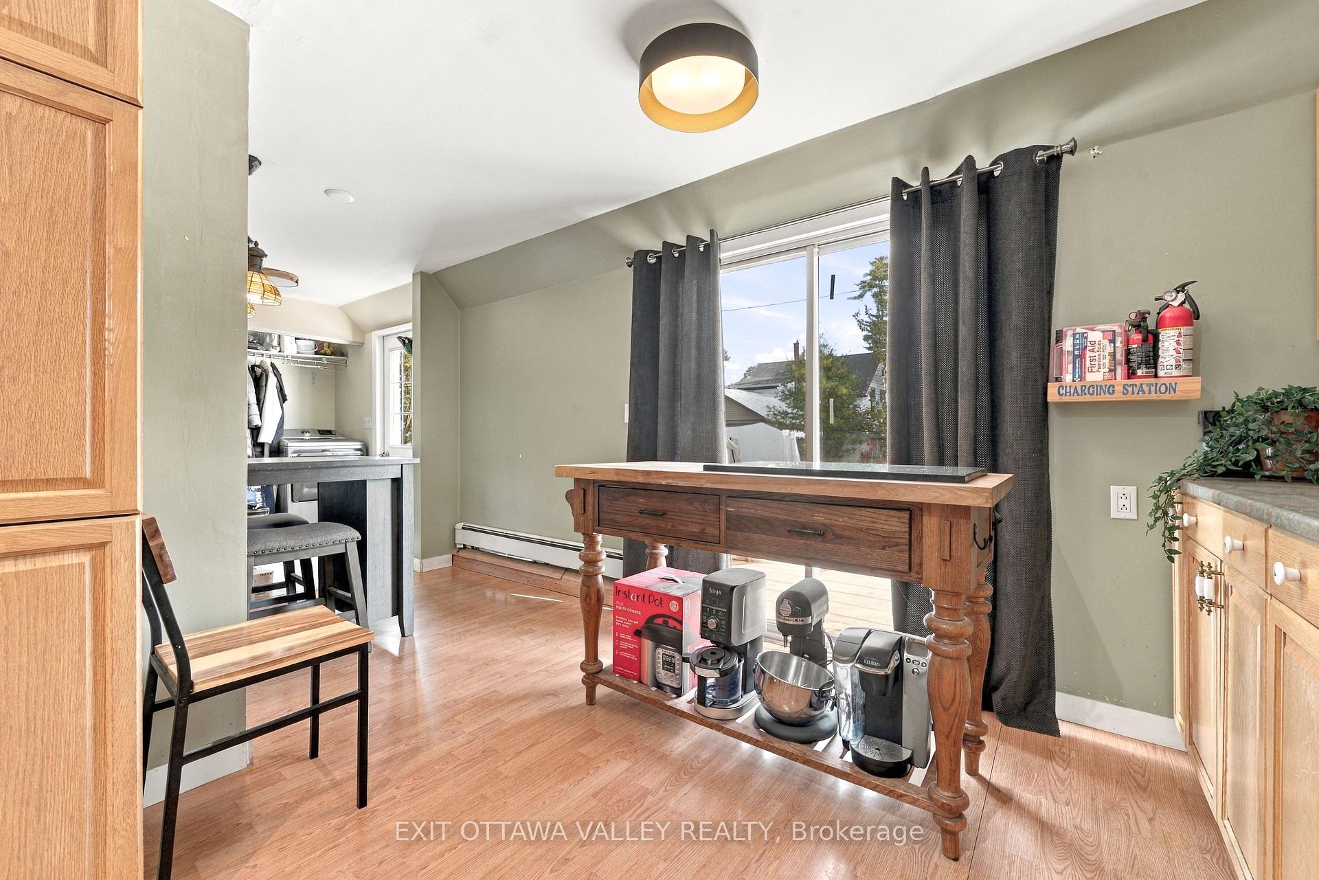 Photo 11 of 15 Troyes Street, Deep River, Deep River — HOMEH