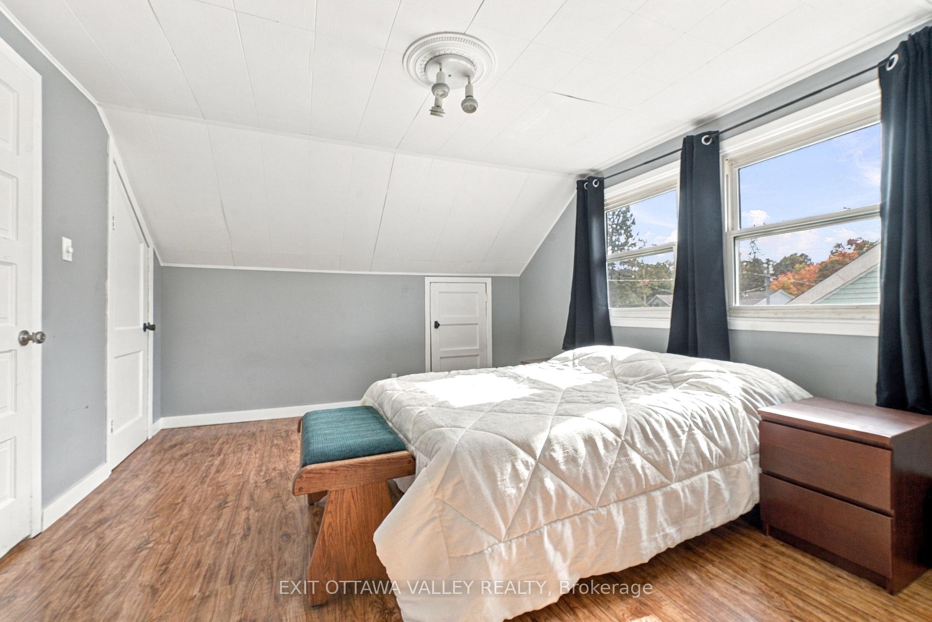 Photo 23 of 15 Troyes Street, Deep River, Deep River — HOMEH