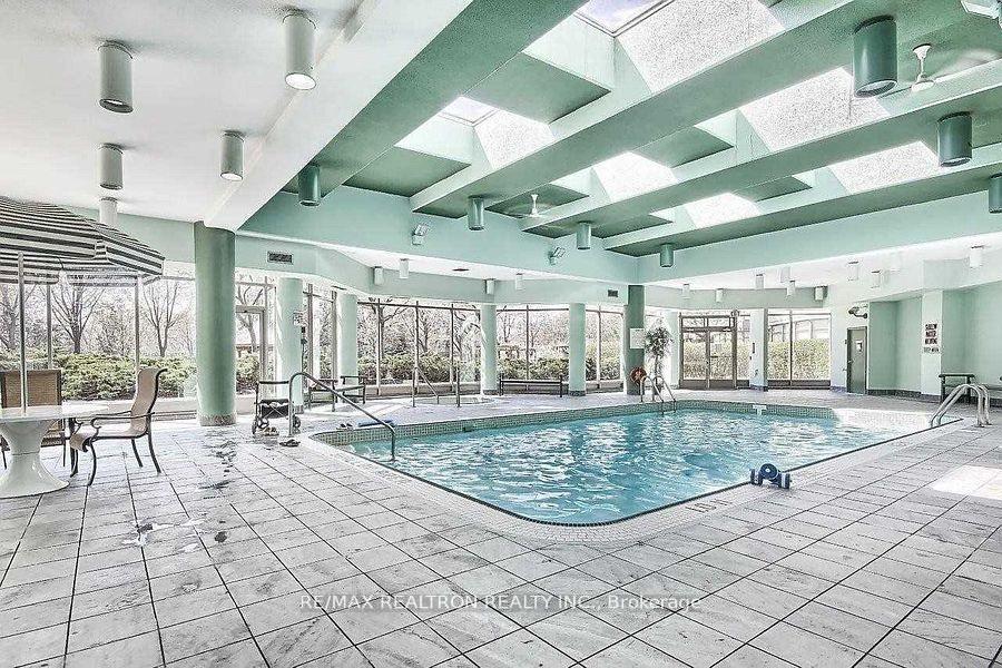 Photo 13 of Unit 1206, 7 Townsgate Drive, Vaughan, Crestwood-Springfarm-Yorkhill — HOMEH