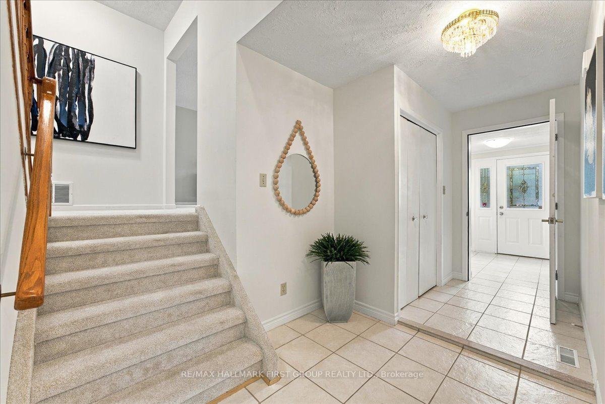Photo 4 of 735 Bermuda Avenue, Oshawa, Northglen — HOMEH