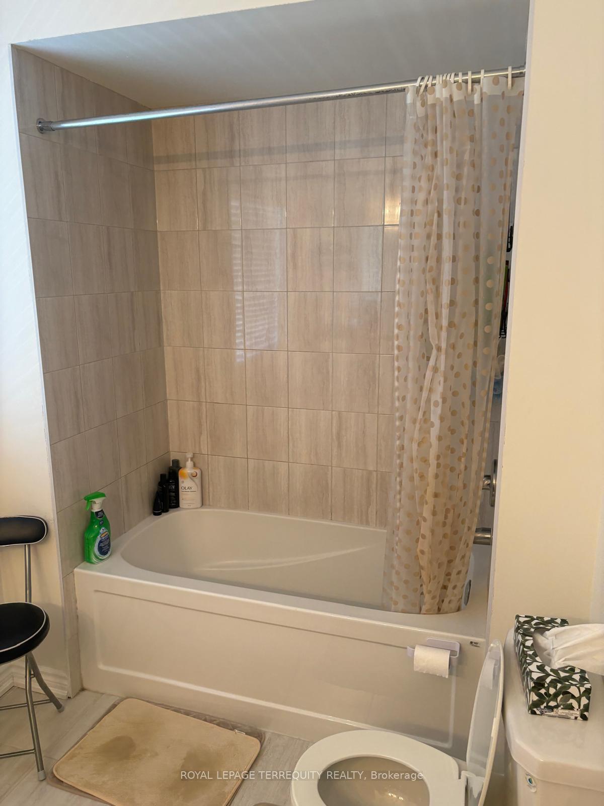 Photo 8 of 1101 Skyridge Boulevard, Pickering, Rural Pickering — HOMEH