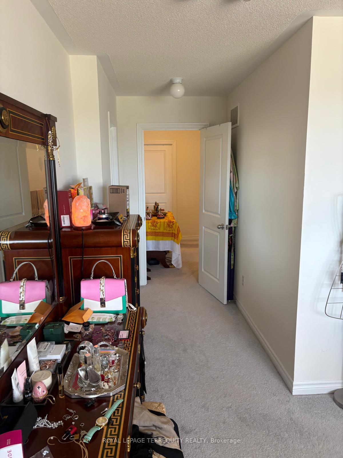 Photo 9 of 1101 Skyridge Boulevard, Pickering, Rural Pickering — HOMEH