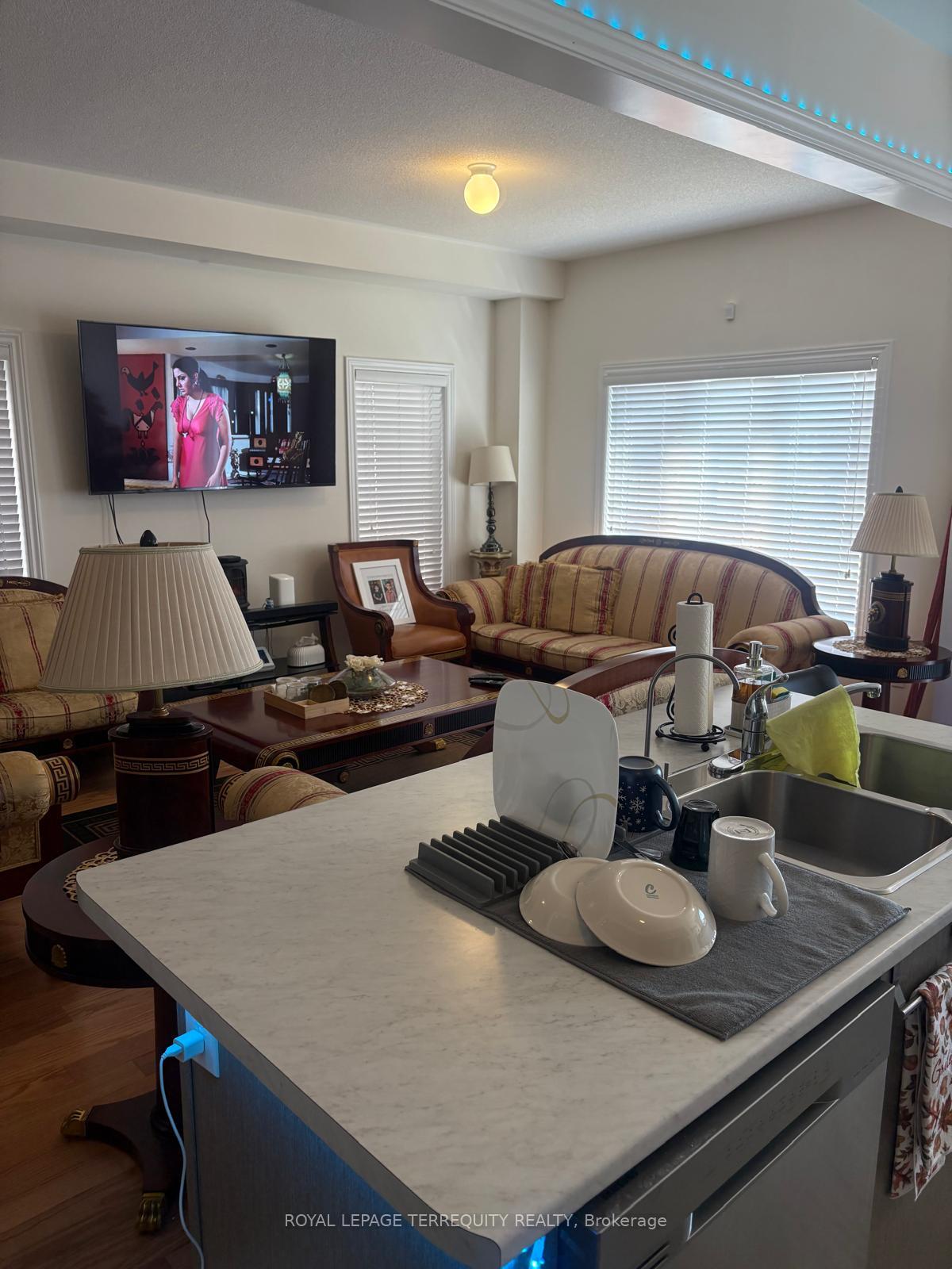 Photo 10 of 1101 Skyridge Boulevard, Pickering, Rural Pickering — HOMEH