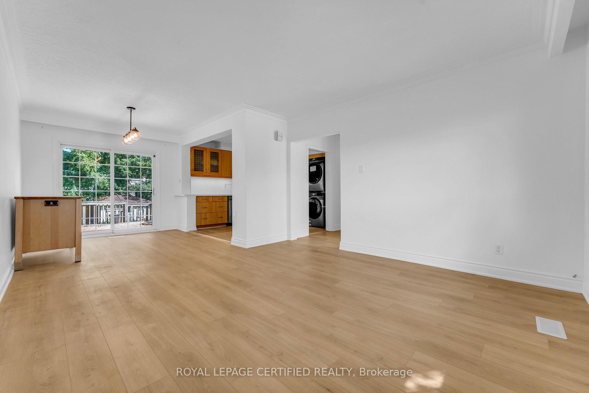 Photo 7 of Unit MAIN, 586 Pinegrove Road, Oakville, West — HOMEH