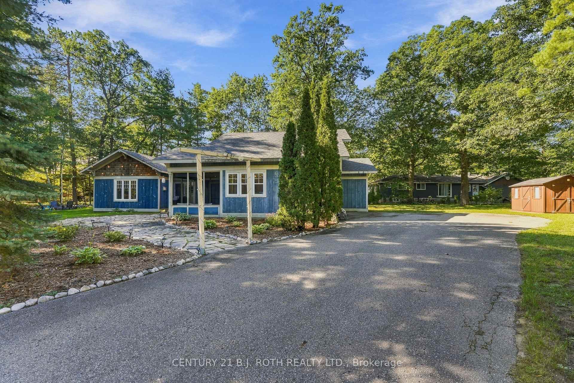 Photo 2 of 11 Rosemary Road, Tiny, Rural Tiny — HOMEH