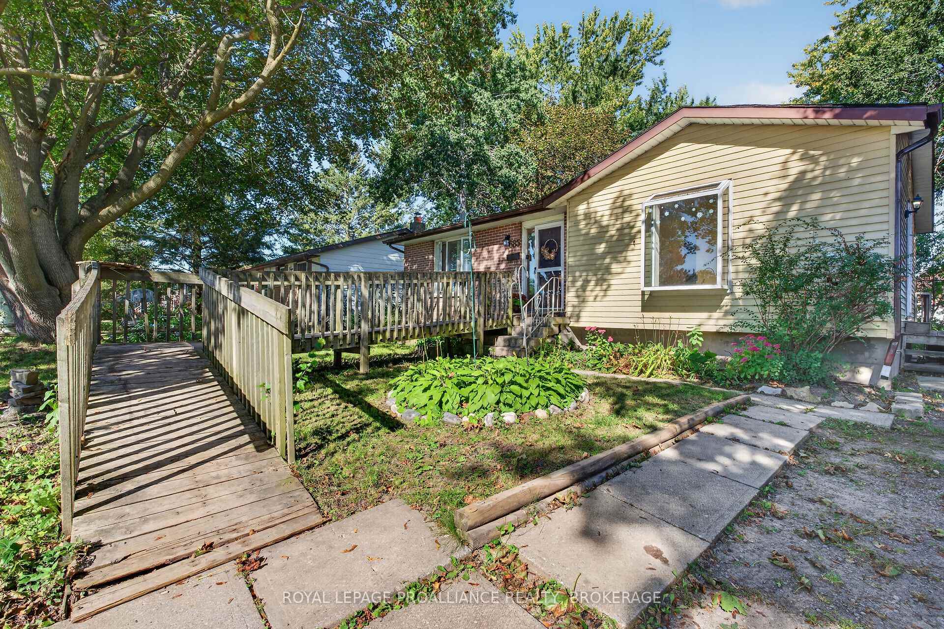 Photo 5 of 685 Willis Street, Kingston, South of Taylor-Kidd Blvd — HOMEH