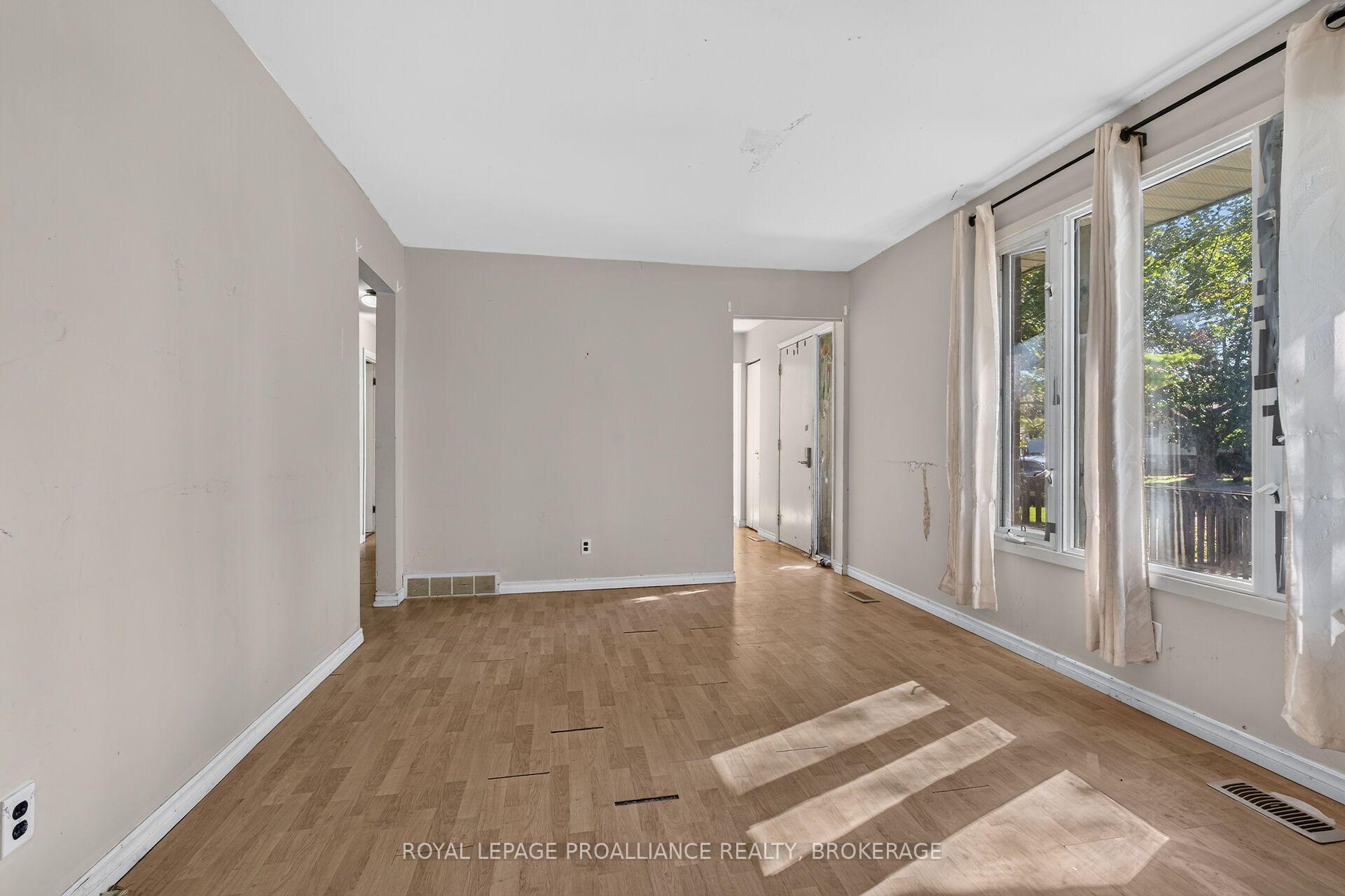 Photo 10 of 685 Willis Street, Kingston, South of Taylor-Kidd Blvd — HOMEH