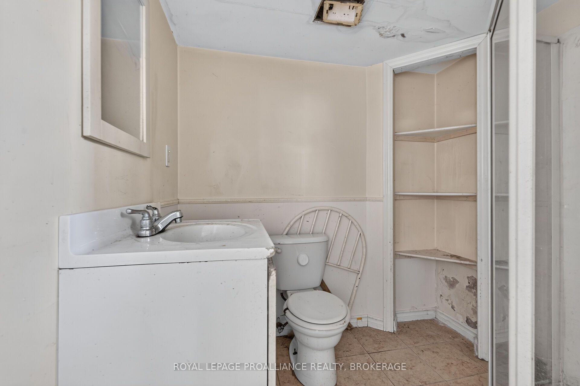 Photo 25 of 685 Willis Street, Kingston, South of Taylor-Kidd Blvd — HOMEH
