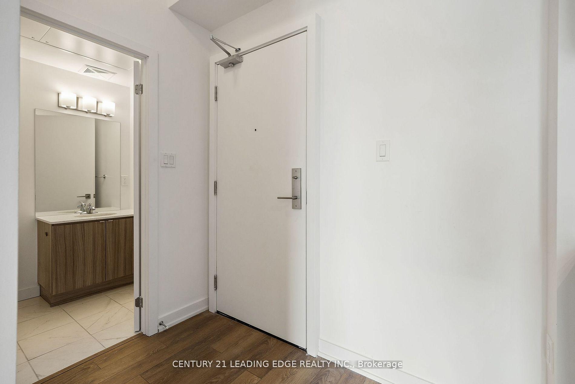 Photo 3 of Unit 708, 2433 Dufferin Street, North York, Briar Hill-Belgravia — HOMEH