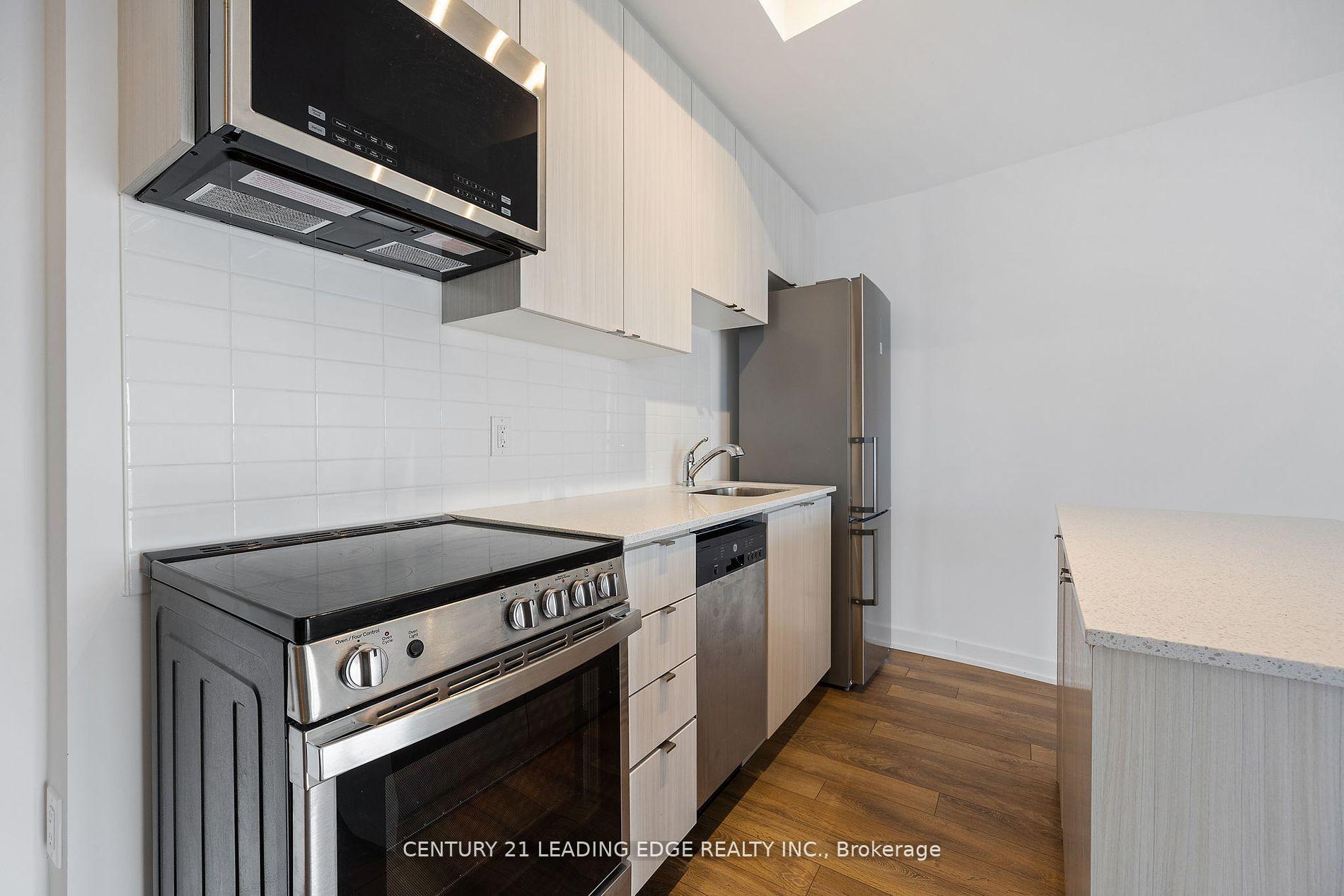Photo 5 of Unit 708, 2433 Dufferin Street, North York, Briar Hill-Belgravia — HOMEH