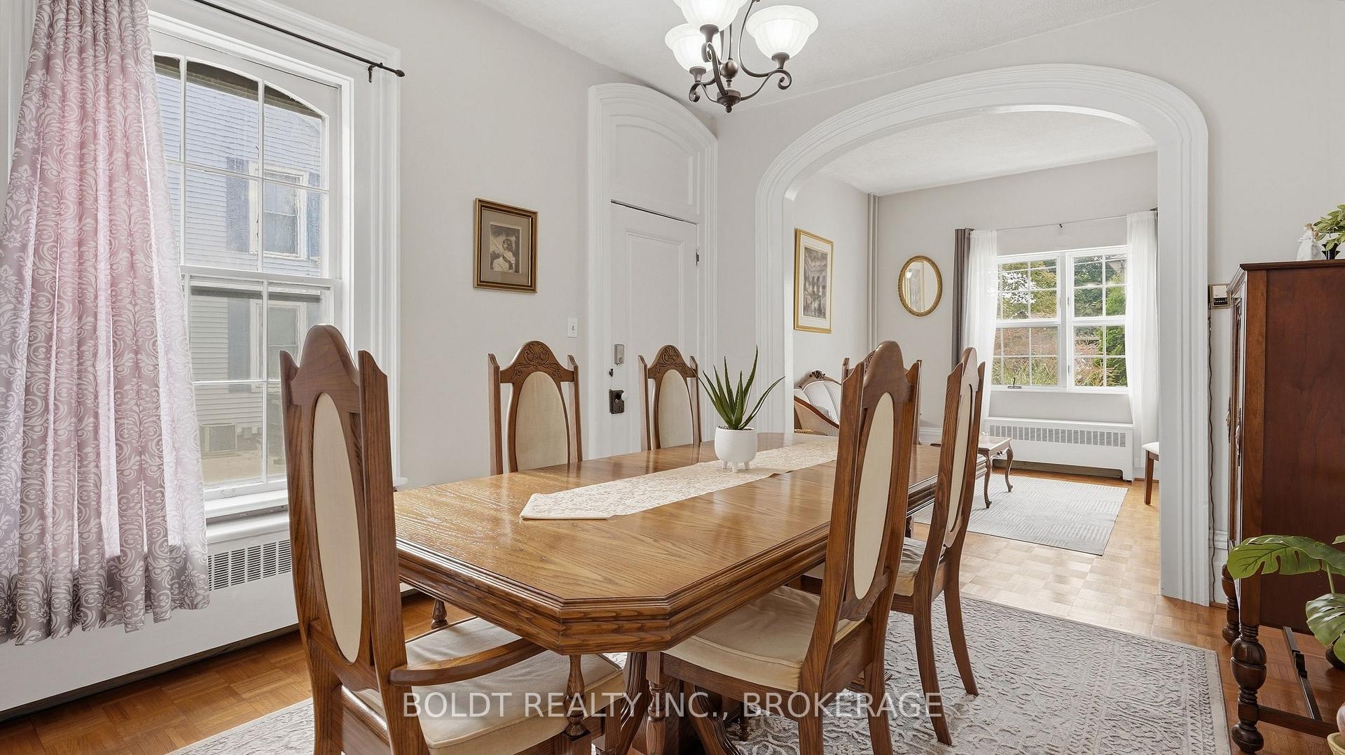 Photo 11 of 28 Chapel Street S, Thorold, Thorold Downtown — HOMEH