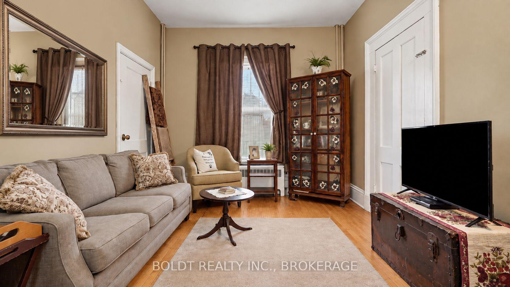 Photo 20 of 28 Chapel Street S, Thorold, Thorold Downtown — HOMEH