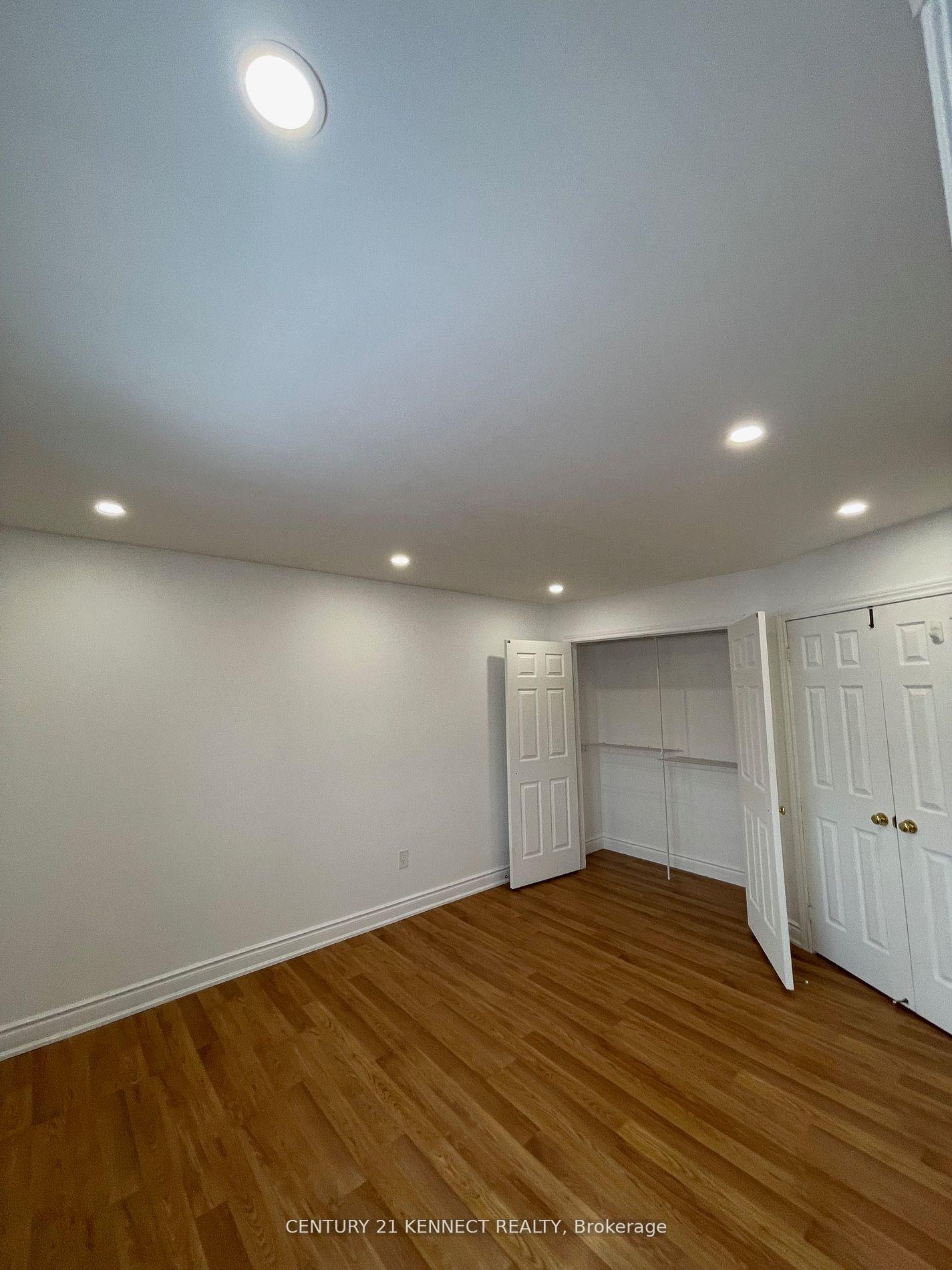 Photo 15 of 35 Drake Drive, Barrie, Painswick South — HOMEH