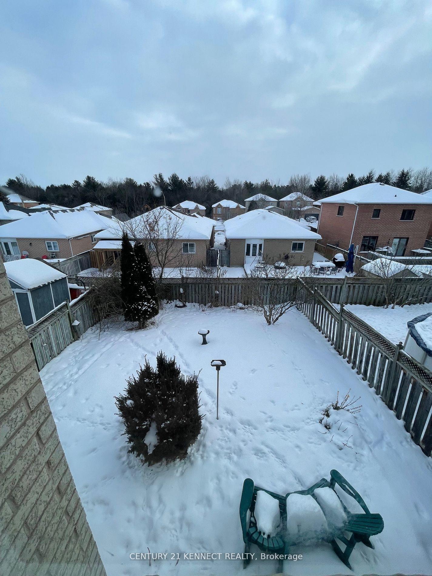 Photo 16 of 35 Drake Drive, Barrie, Painswick South — HOMEH