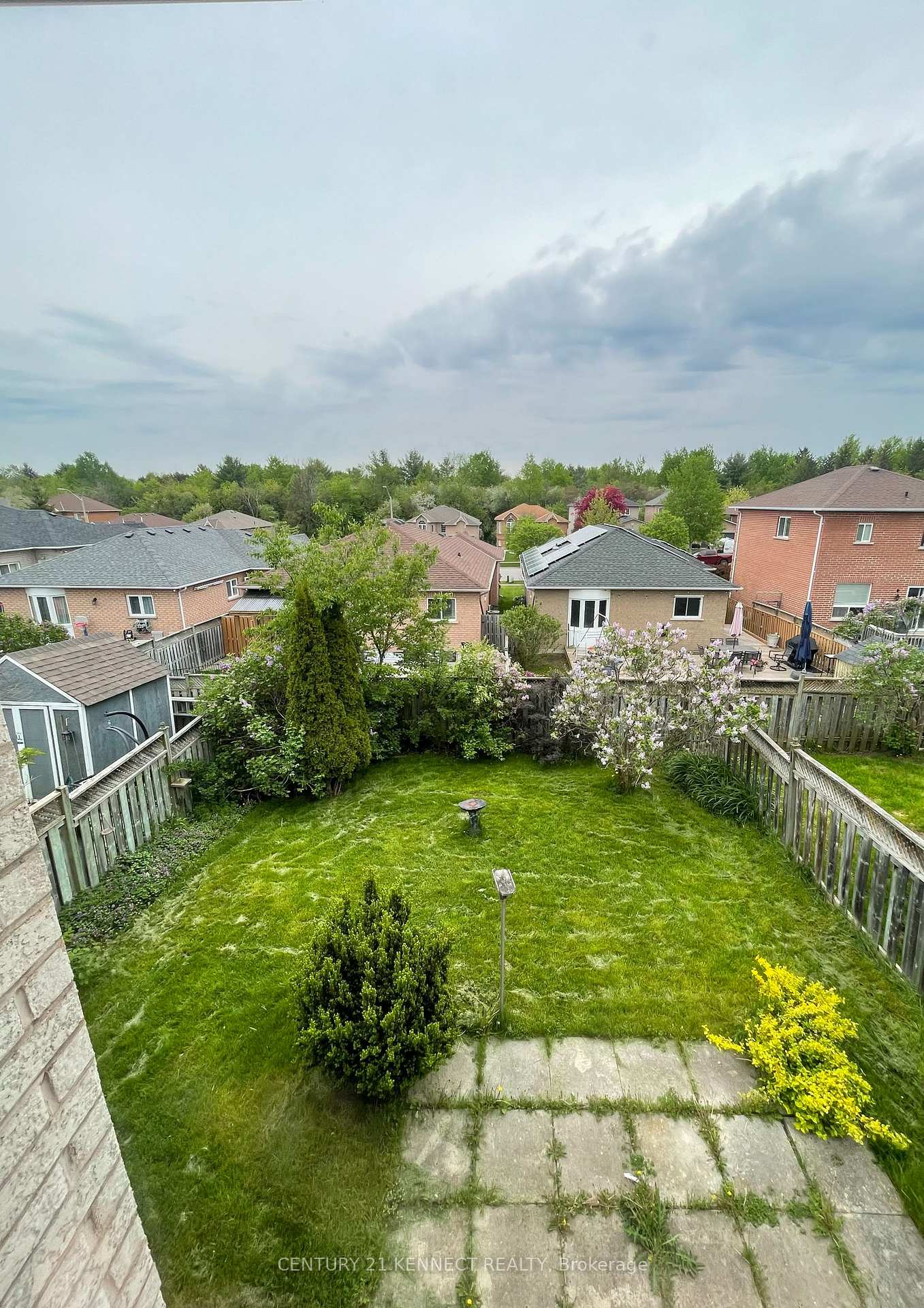 Photo 17 of 35 Drake Drive, Barrie, Painswick South — HOMEH