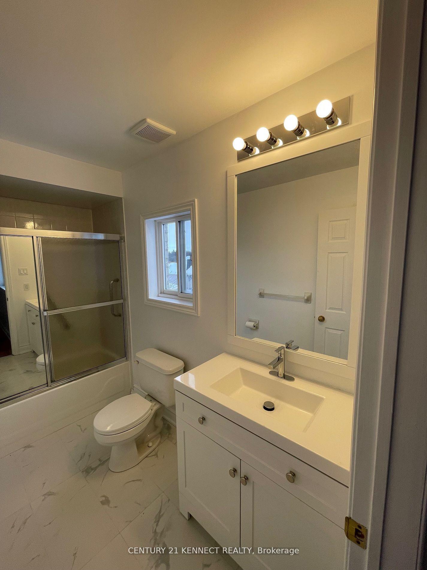 Photo 18 of 35 Drake Drive, Barrie, Painswick South — HOMEH