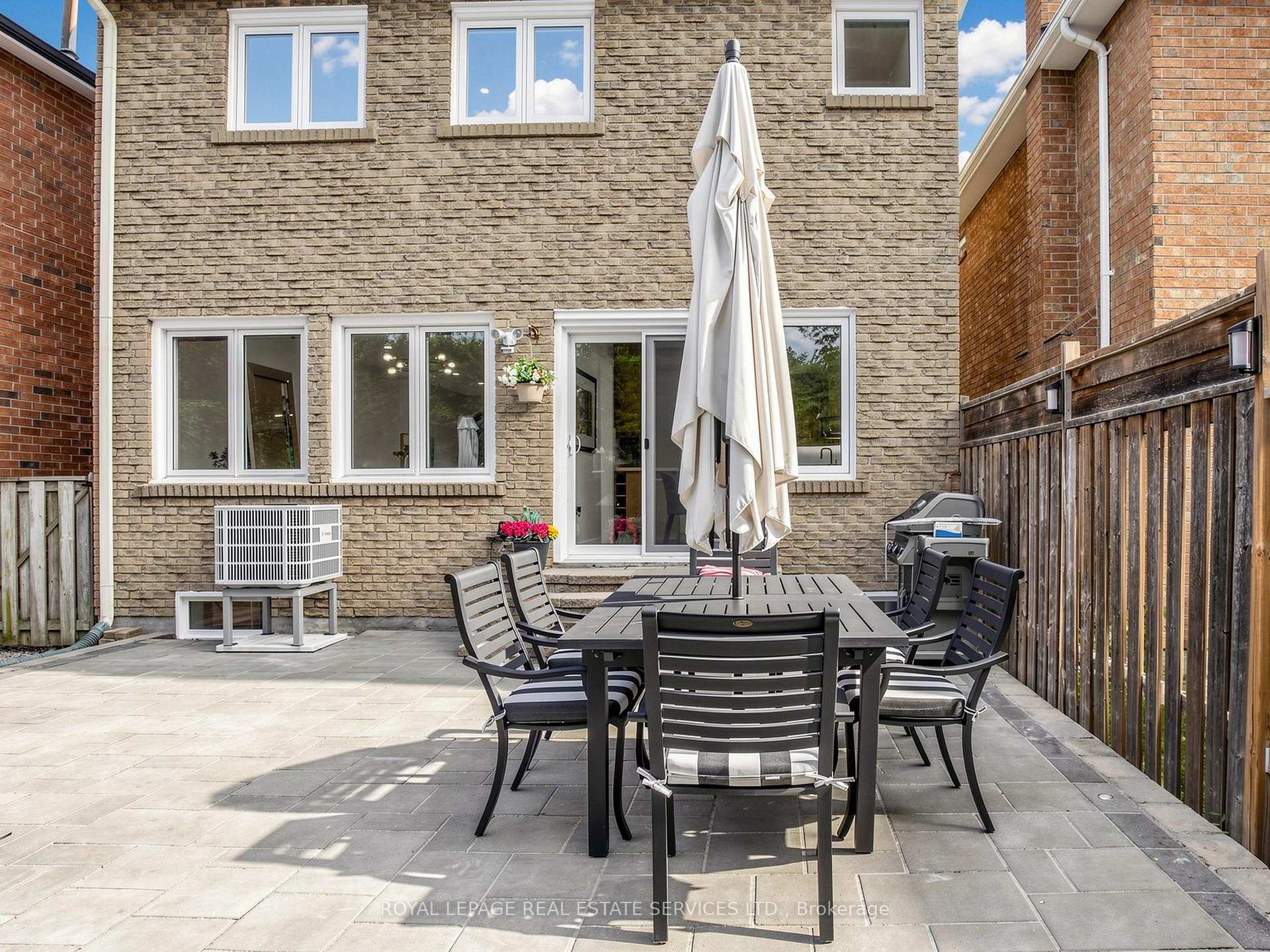 Photo 34 of 21 Glenmanor Way, Vaughan, Crestwood-Springfarm-Yorkhill — HOMEH