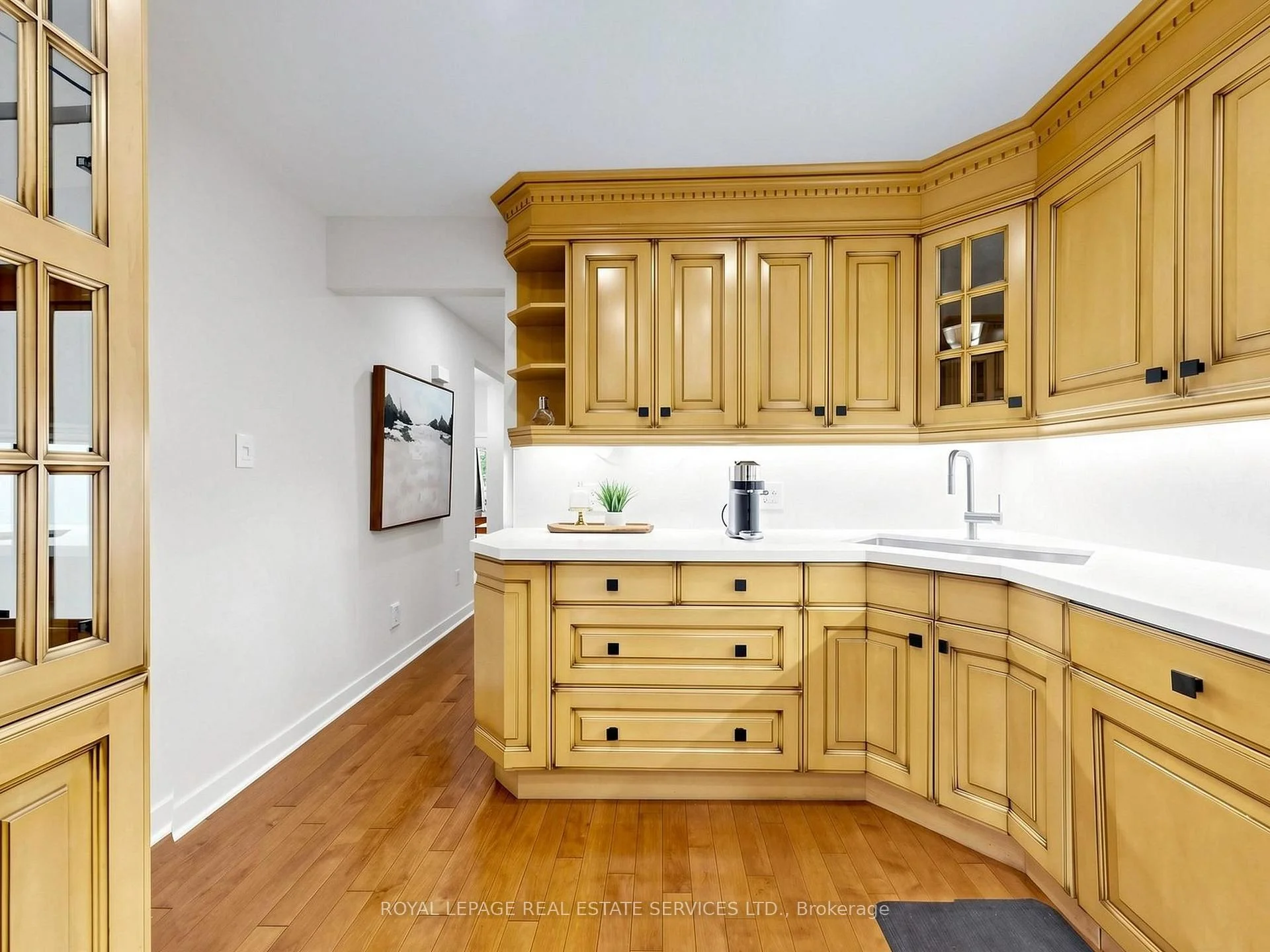 Photo 11 of 21 Glenmanor Way, Vaughan, Crestwood-Springfarm-Yorkhill — HOMEH