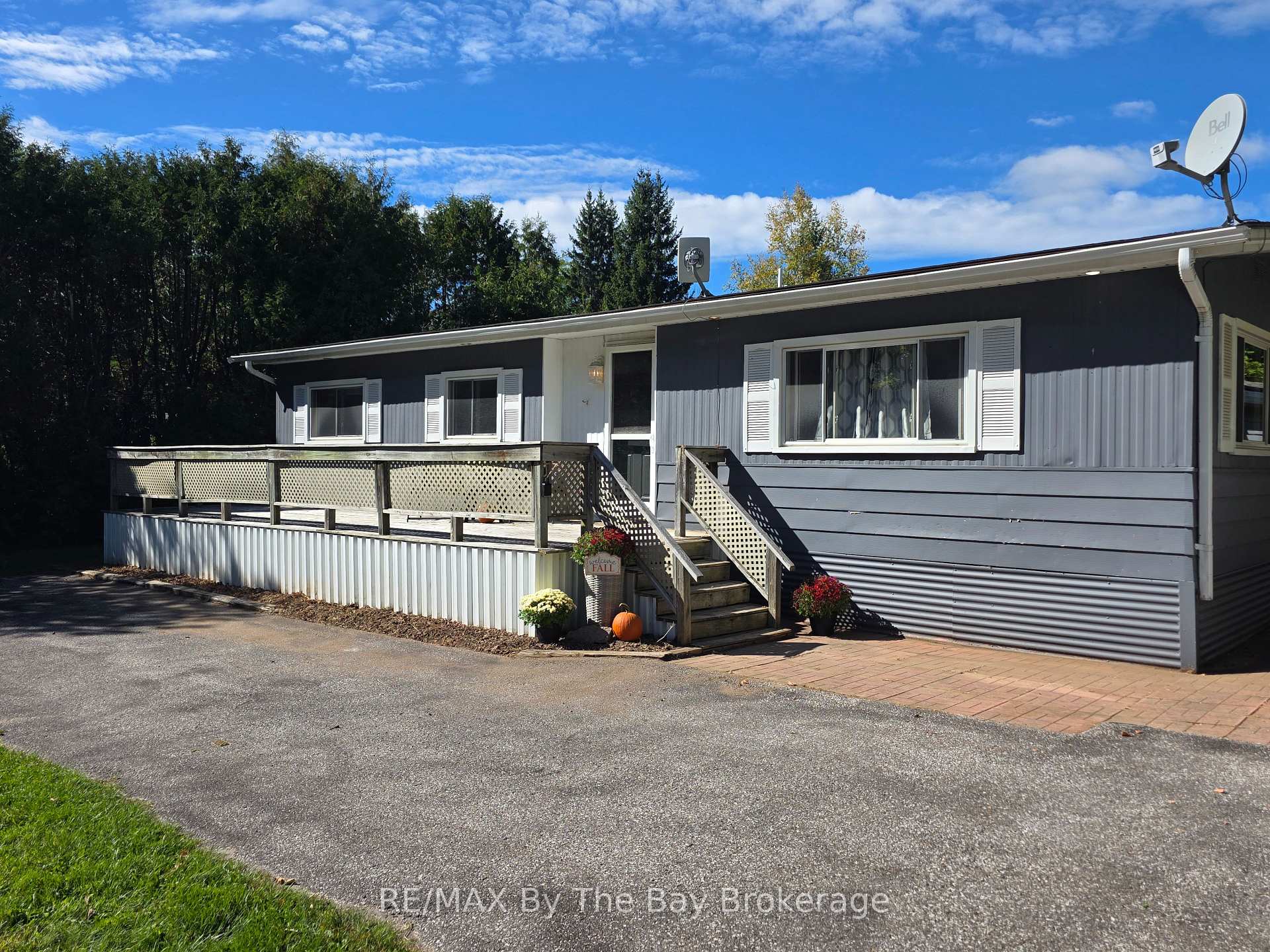 Photo 1 of 926 Brebeuf Road, Midland — HOMEH