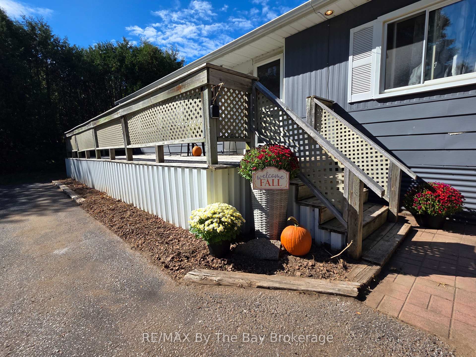 Photo 11 of 926 Brebeuf Road, Midland — HOMEH