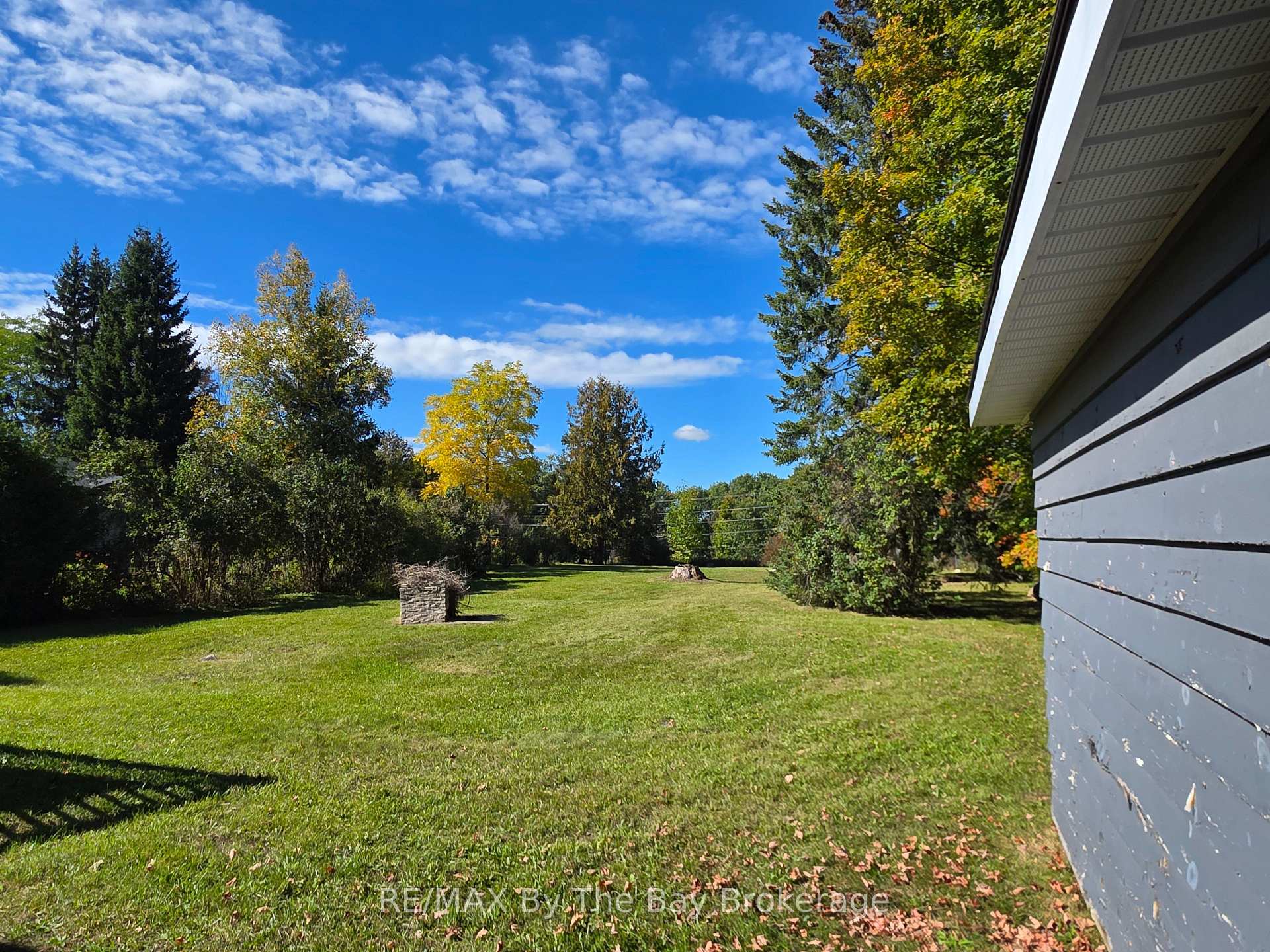 Photo 40 of 926 Brebeuf Road, Midland — HOMEH