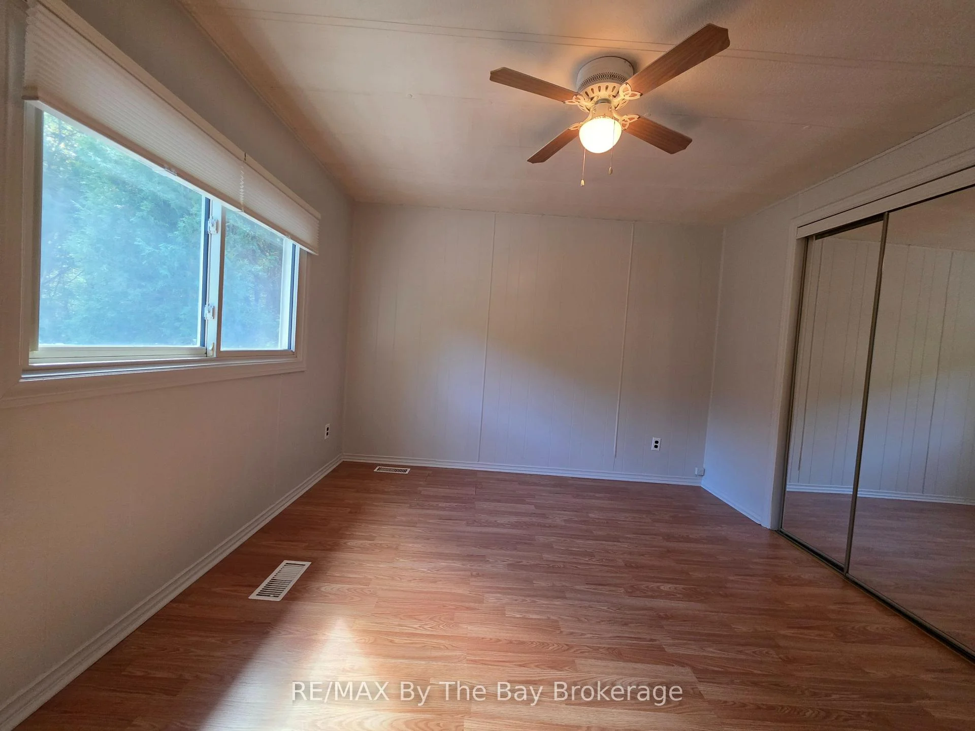 Photo 19 of 926 Brebeuf Road, Midland — HOMEH