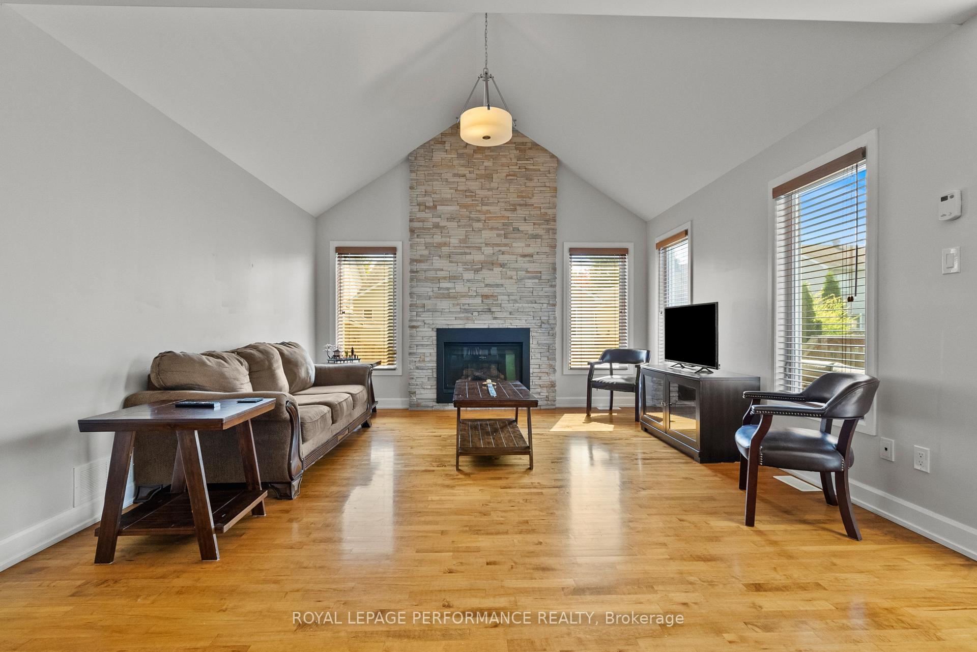 Photo 18 of 6 Brickyard Drive, Russell, Village of Russell — HOMEH