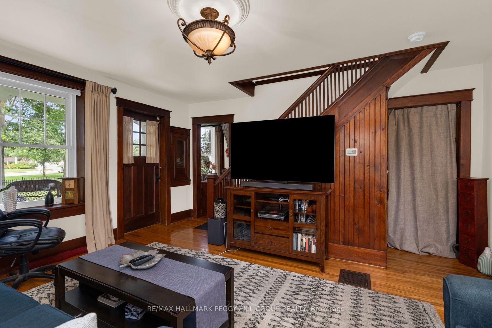 Photo 7 of 12 Beacon Road, Barrie, Holly — HOMEH