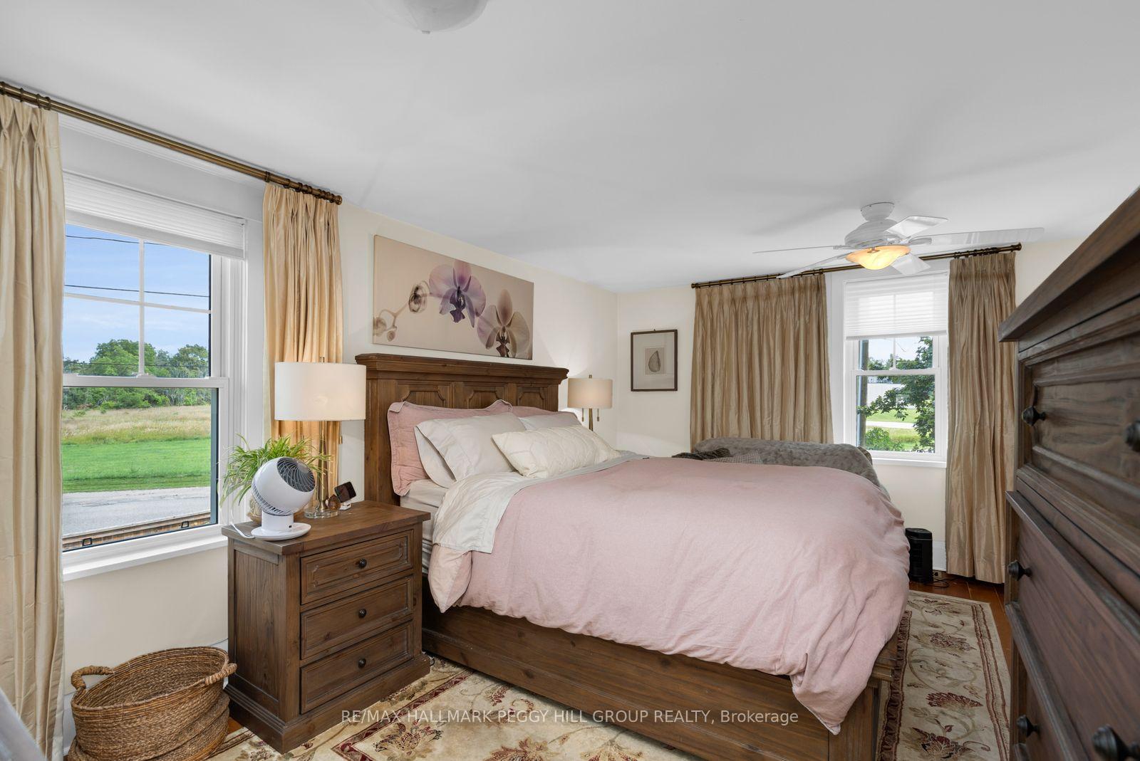 Photo 8 of 12 Beacon Road, Barrie, Holly — HOMEH