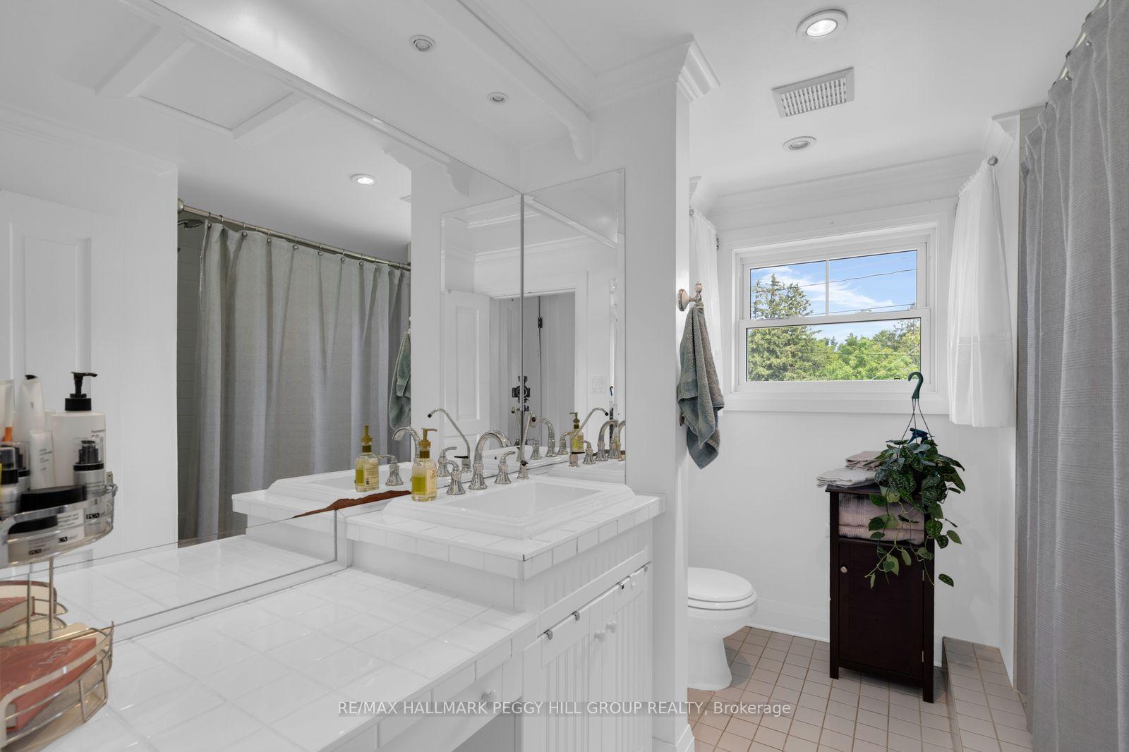 Photo 12 of 12 Beacon Road, Barrie, Holly — HOMEH