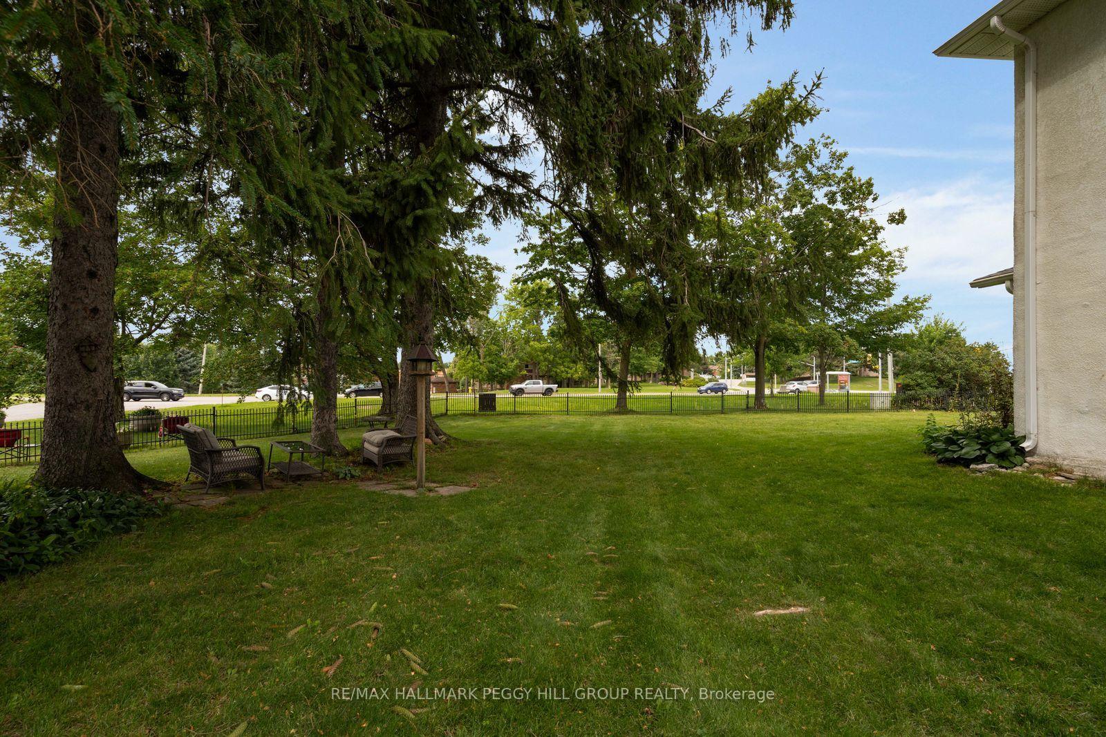 Photo 17 of 12 Beacon Road, Barrie, Holly — HOMEH