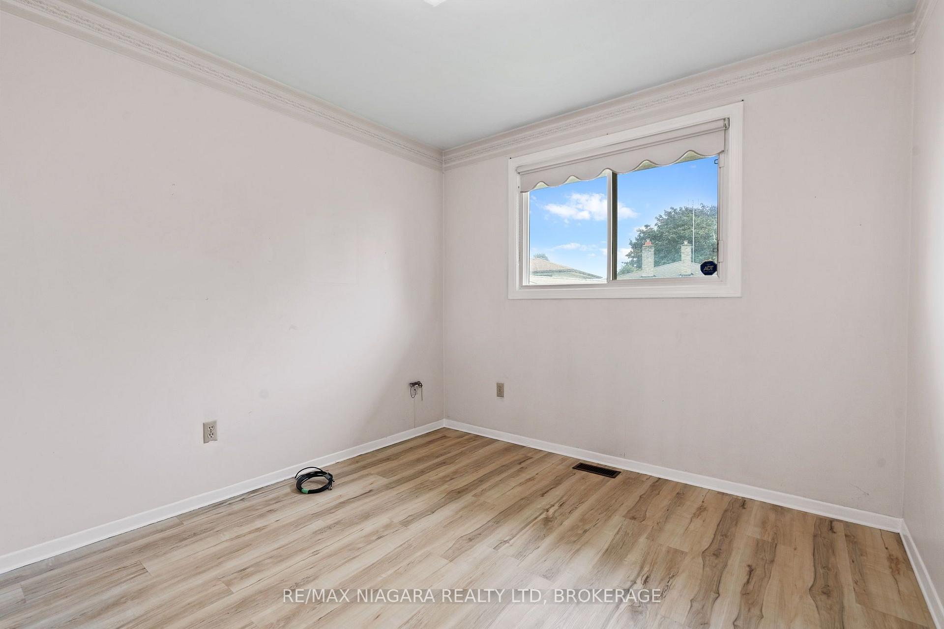 Photo 17 of 476 Scott Street, St. Catharines, Carlton/Bunting — HOMEH