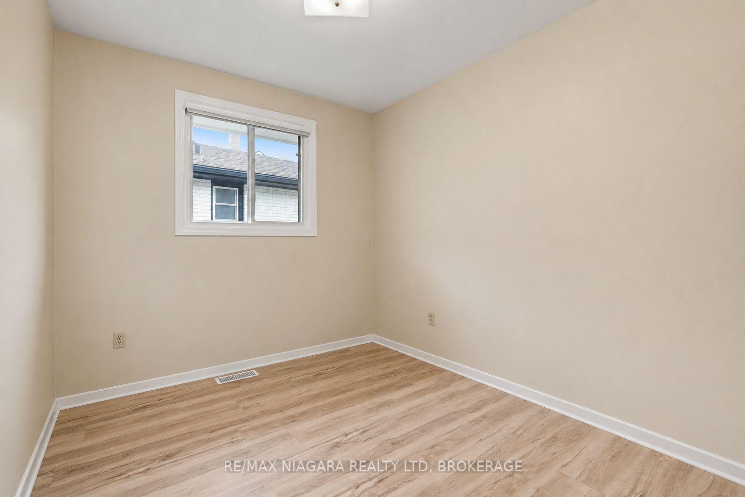 Photo 21 of 476 Scott Street, St. Catharines, Carlton/Bunting — HOMEH