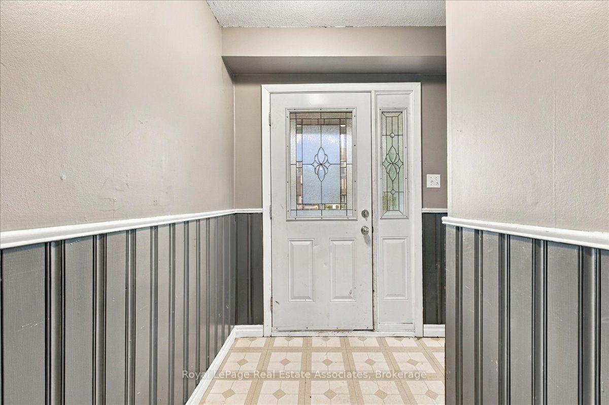 Photo 4 of 62 Alonna Street, Clarington, Bowmanville — HOMEH