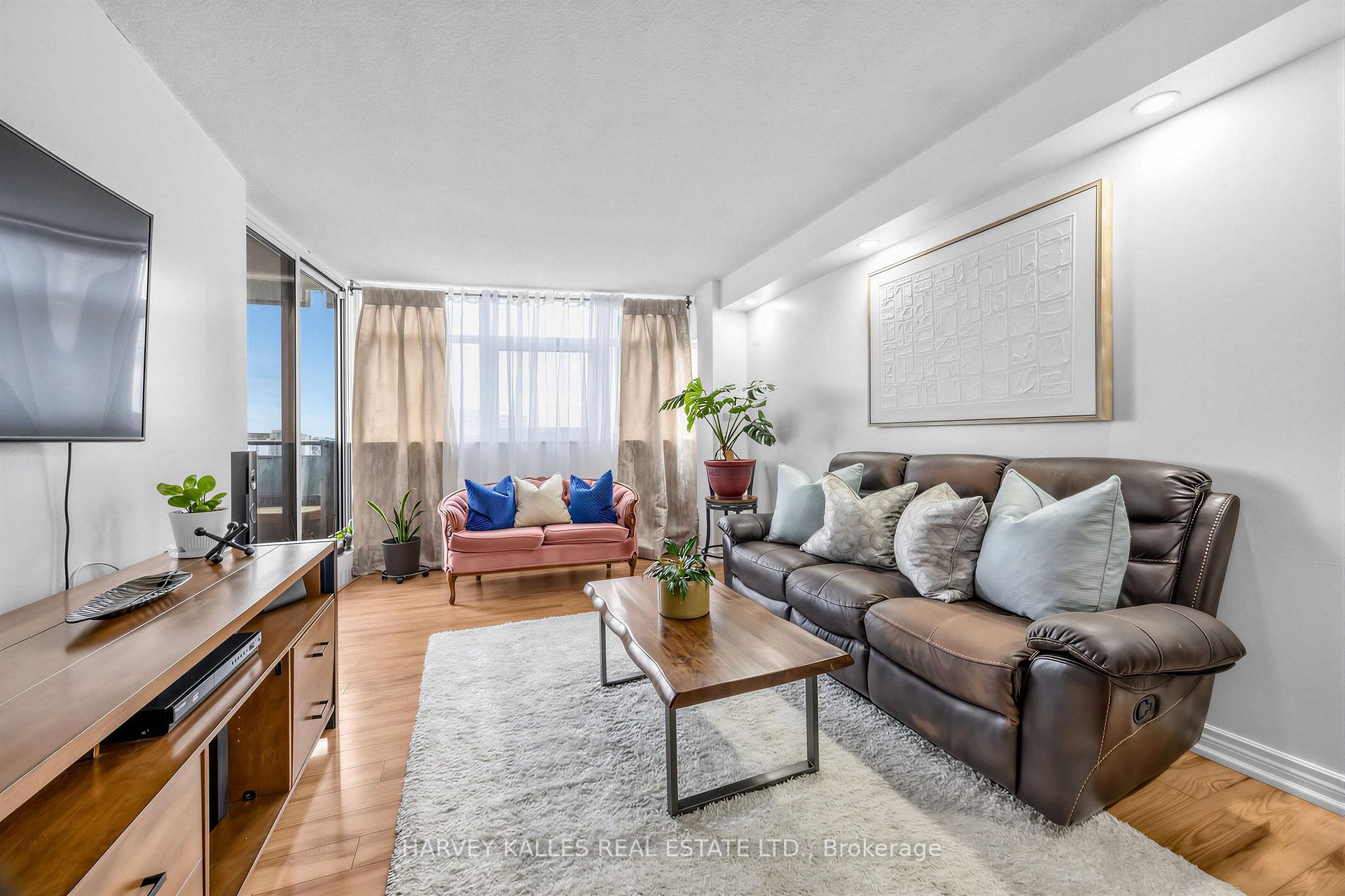 Photo 8 of Unit 1801, 100 Echo Point, Scarborough, L'Amoreaux — HOMEH