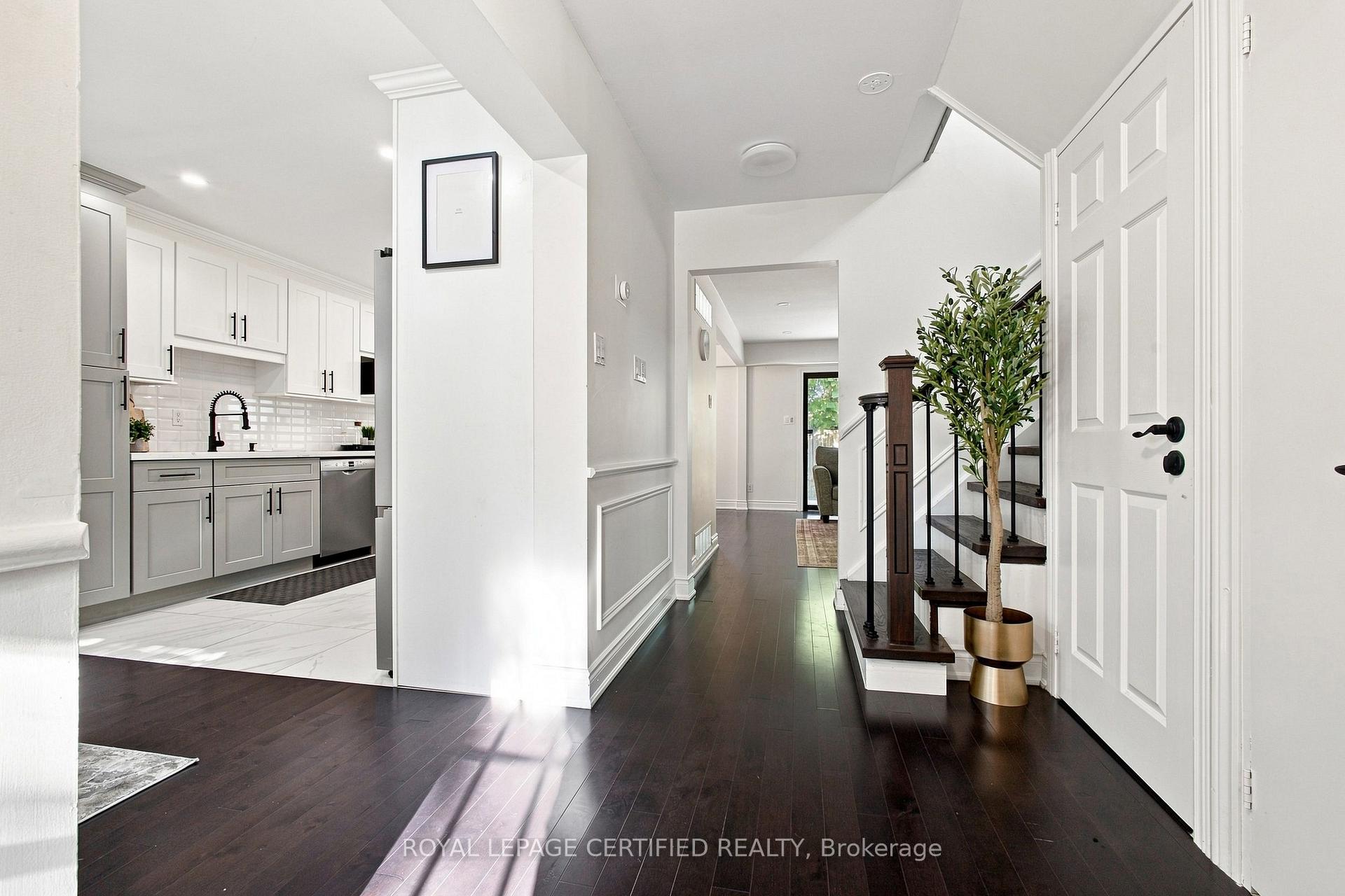 Photo 6 of 3029 Oslo Crescent, Mississauga, Meadowvale — HOMEH