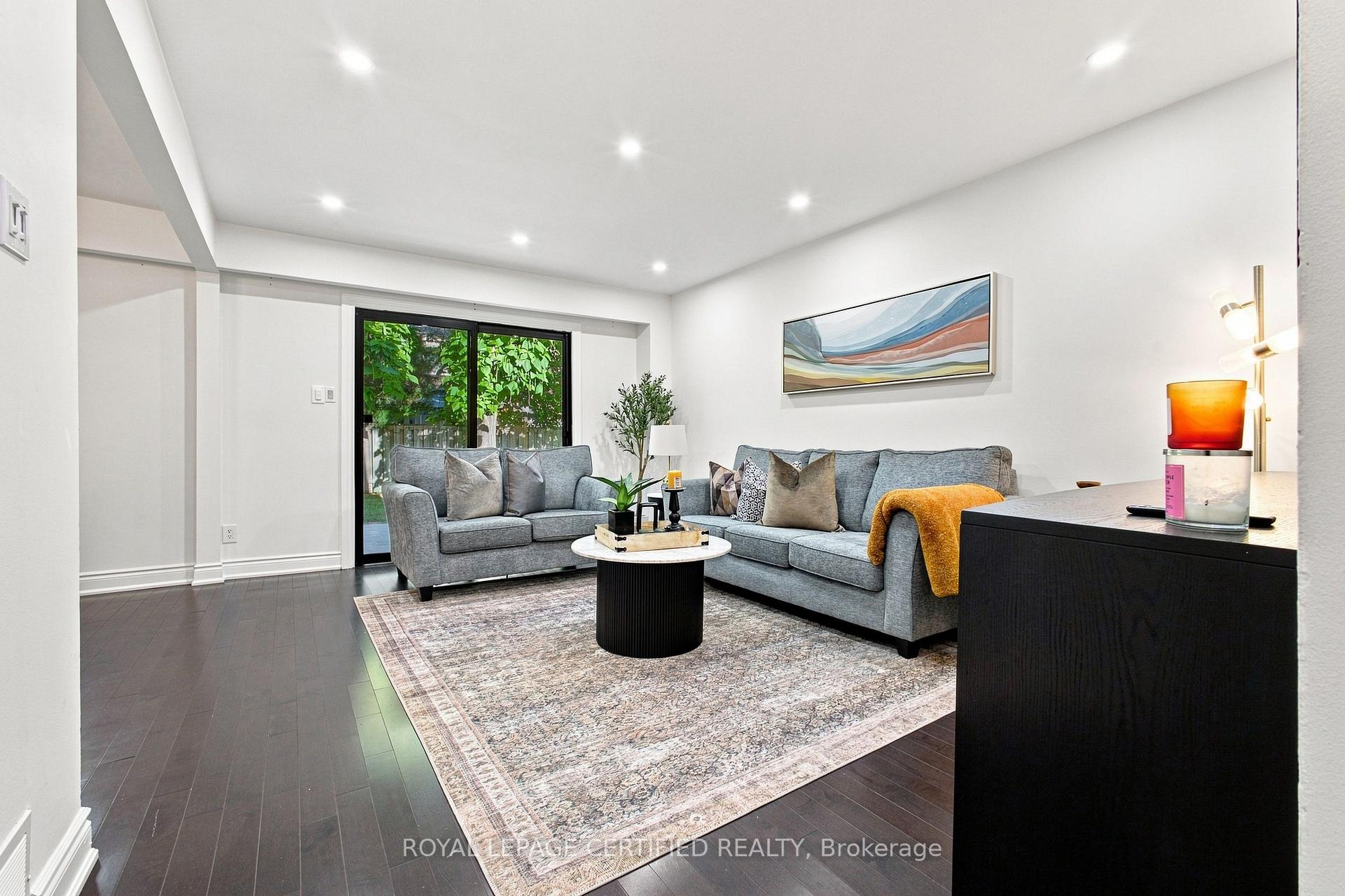 Photo 17 of 3029 Oslo Crescent, Mississauga, Meadowvale — HOMEH