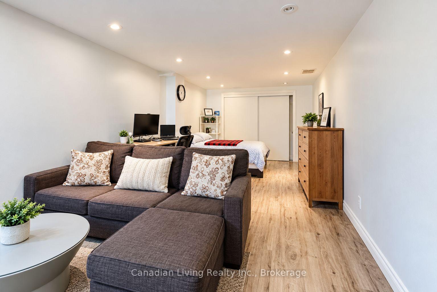 Photo 32 of 60 Scotney Grove, Scarborough, Malvern — HOMEH
