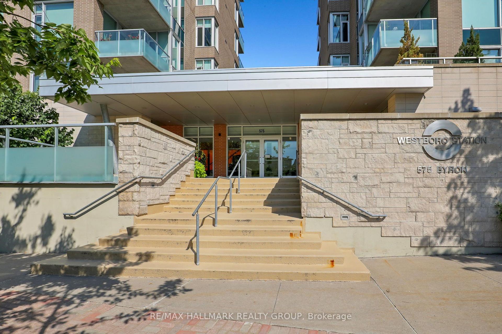 Photo of Unit 411, 575 Byron Avenue