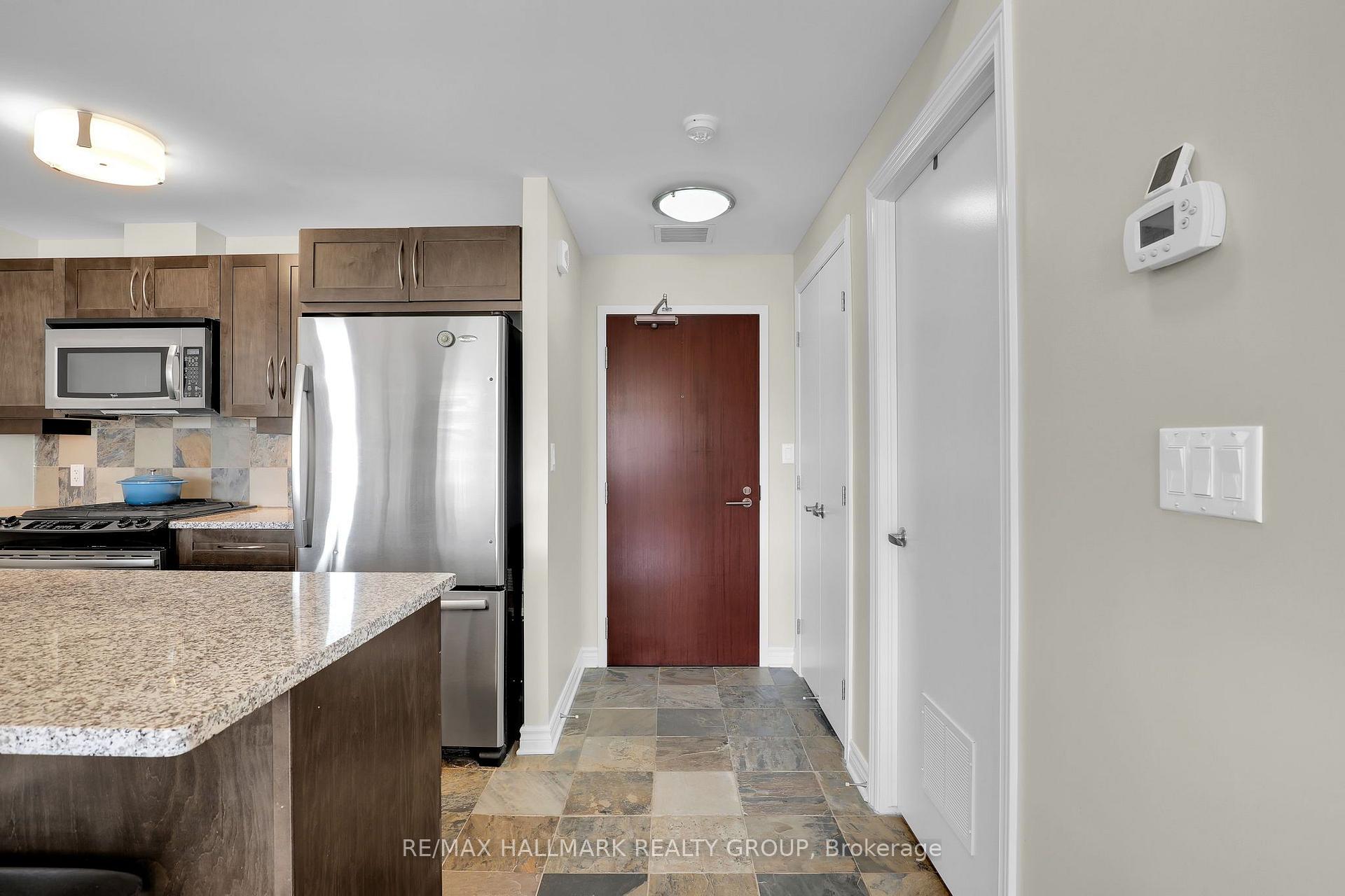 Photo 4 of Unit 411, 575 Byron Avenue, Ottawa, McKellar/Highland — HOMEH